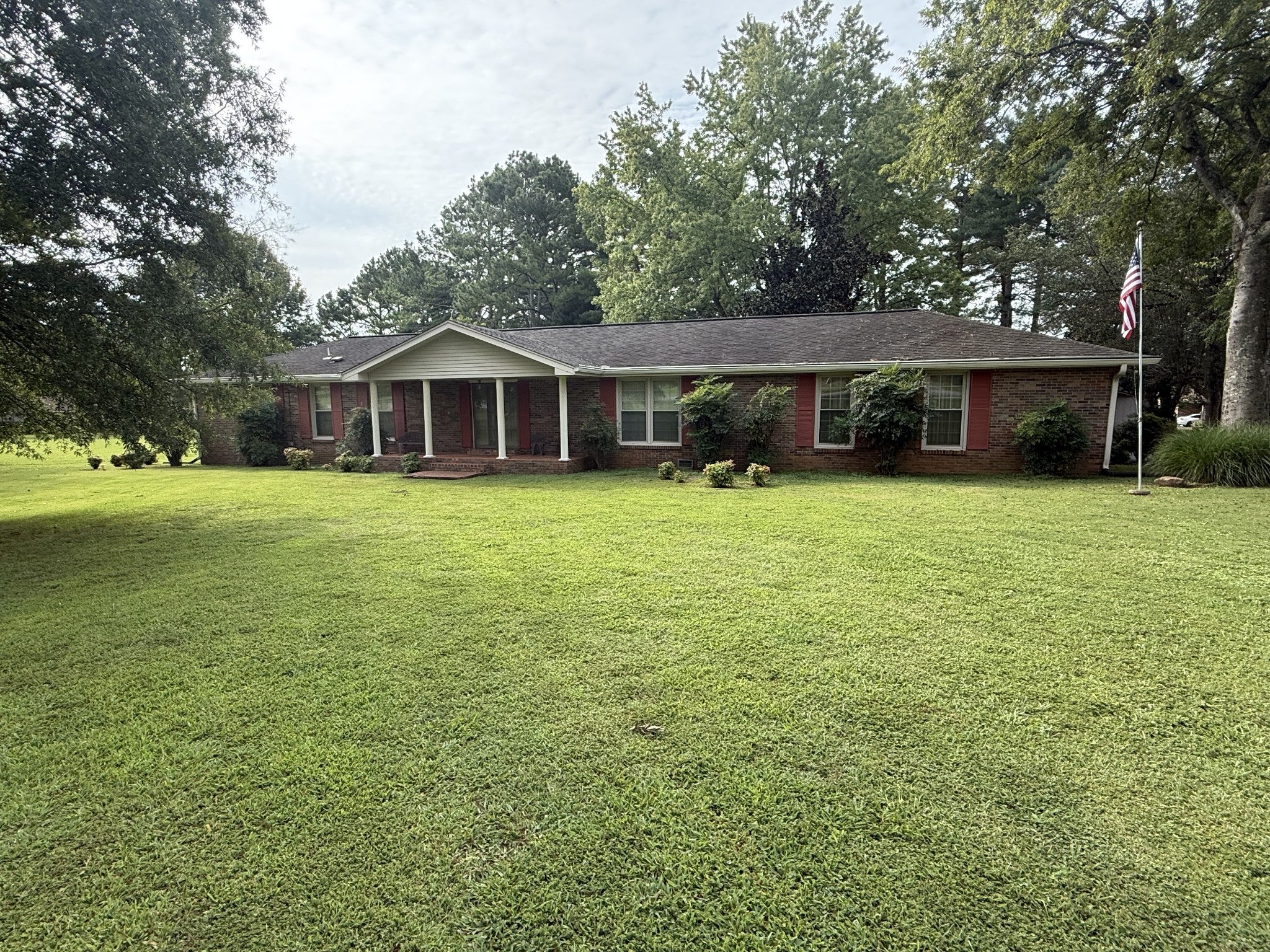 112 Cedar Way Dr