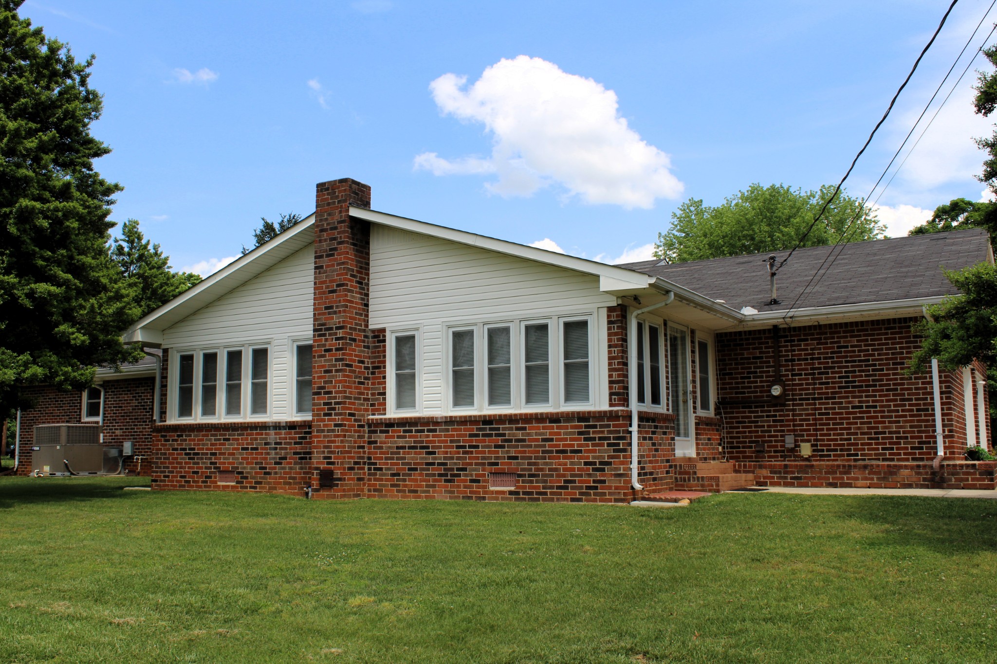 101 Iris St