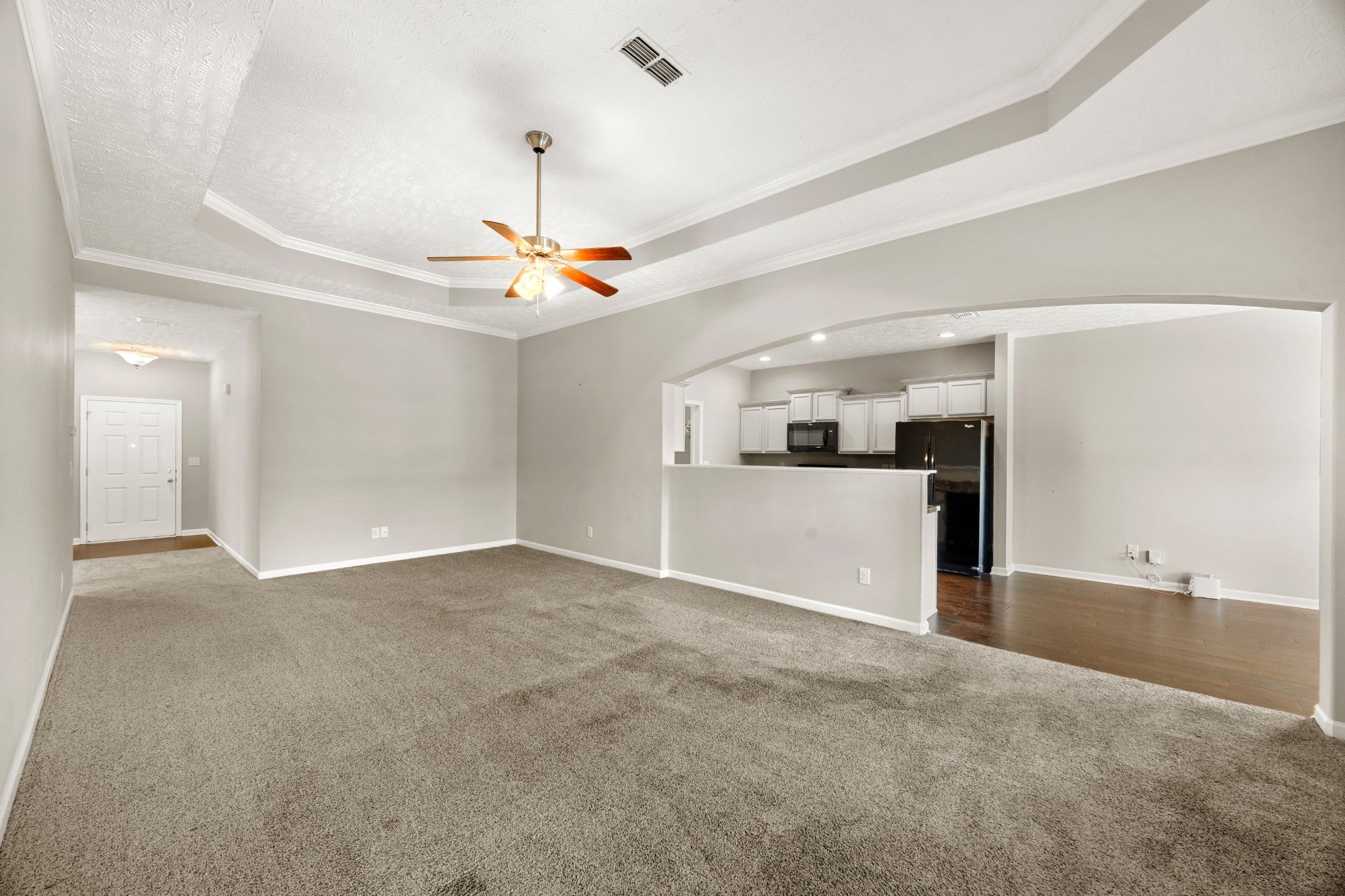 7049 Lakota Dr