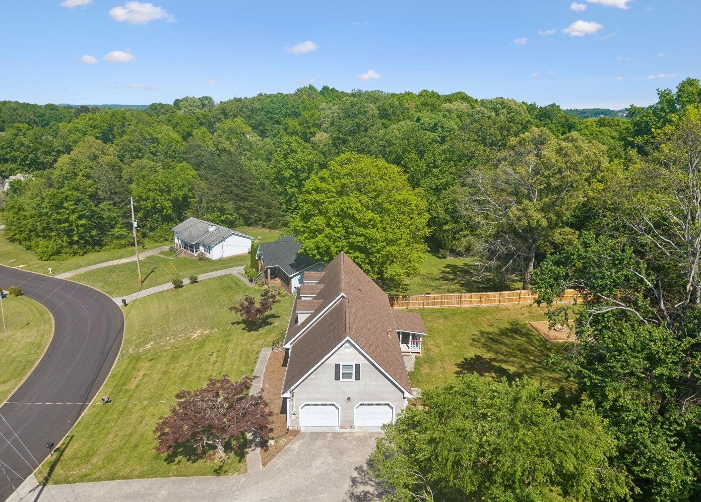 621 Lee Dr