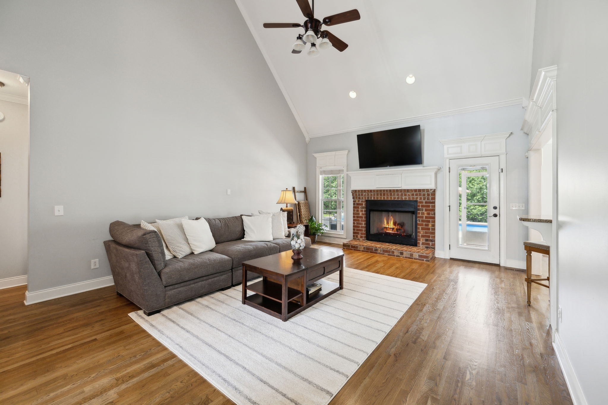 1353 Stewart Creek Rd