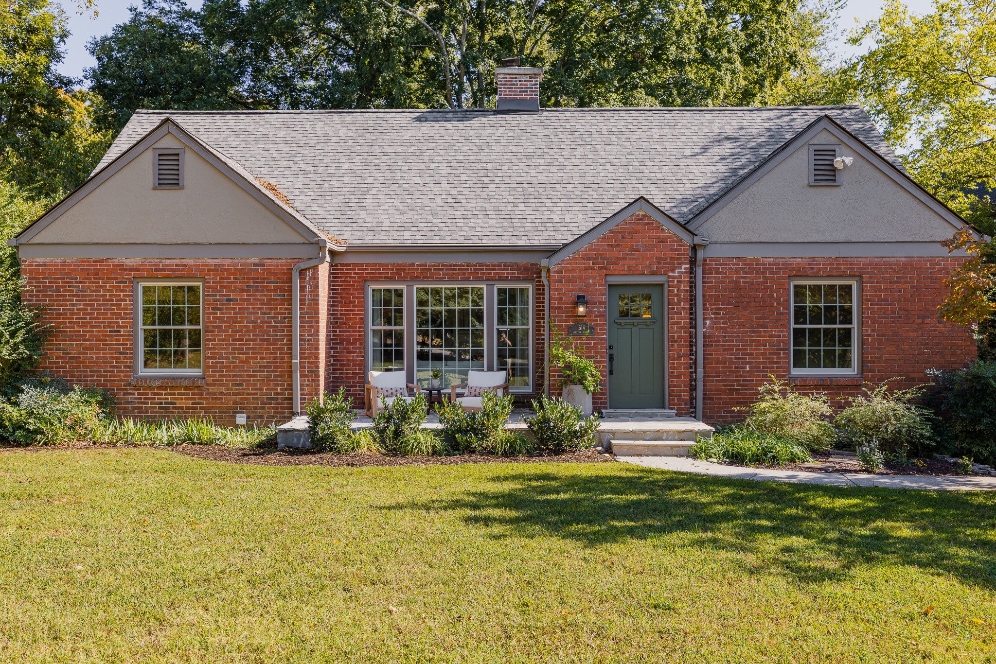 1514 Shelton Ave