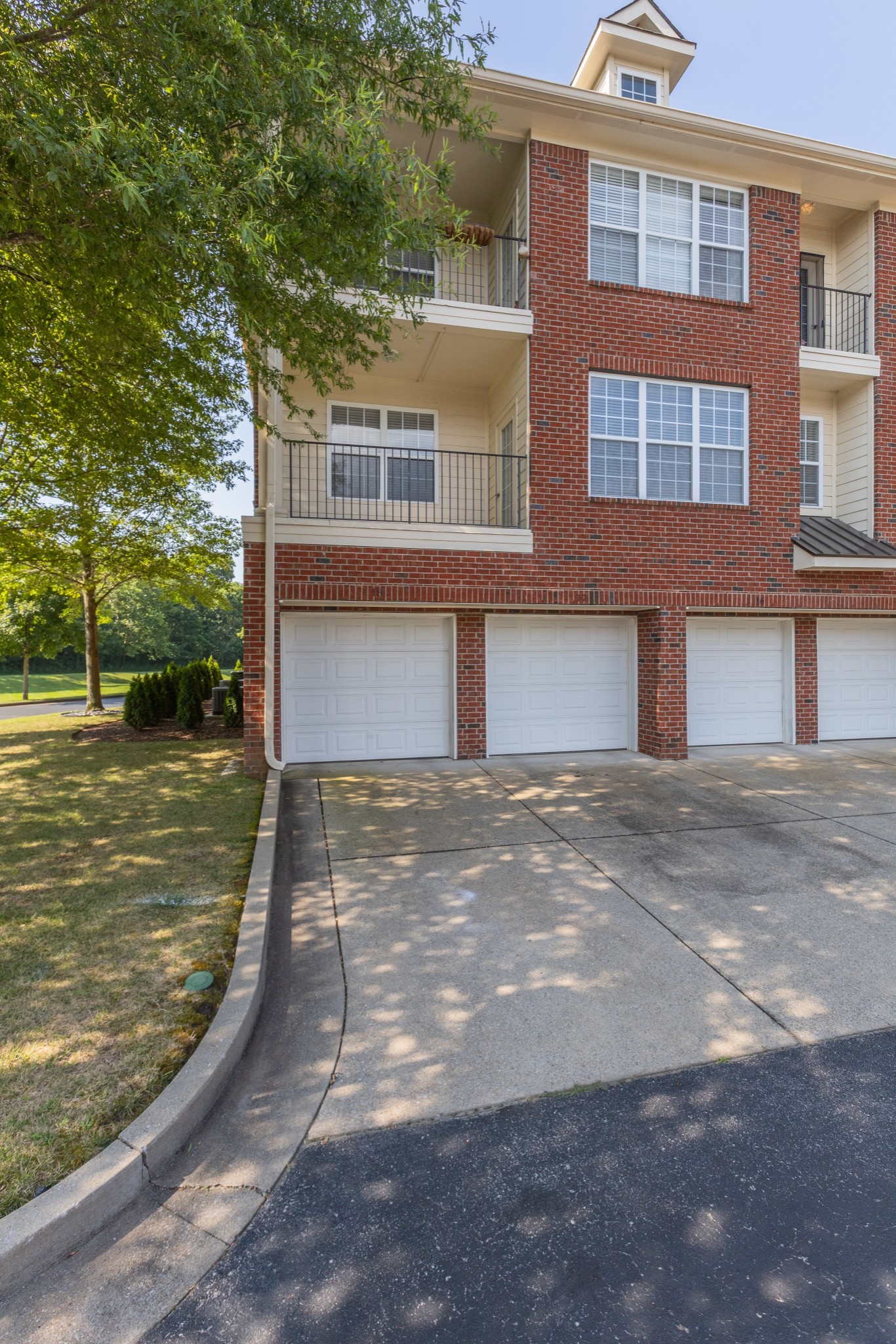 3201 Aspen Grove Dr E5