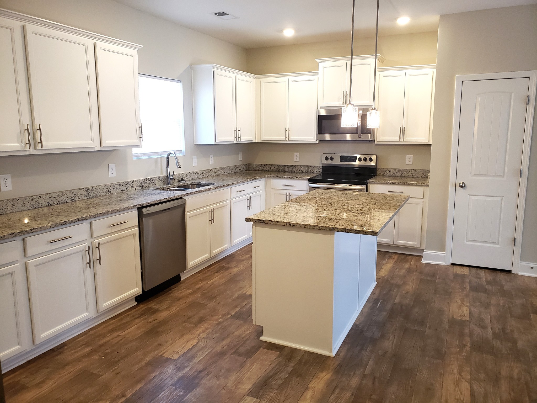 2260 Viking Ct
