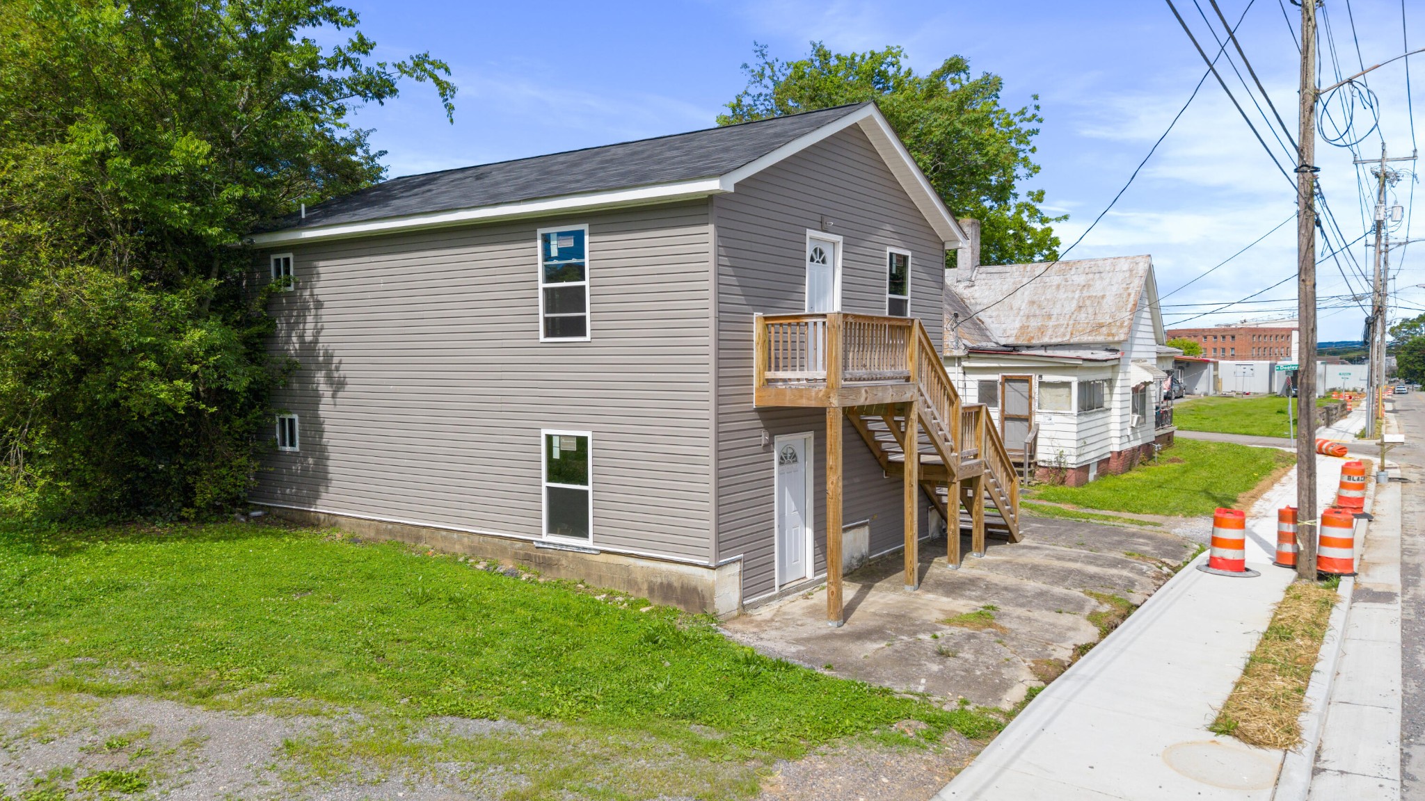 635 Central Avenue NE