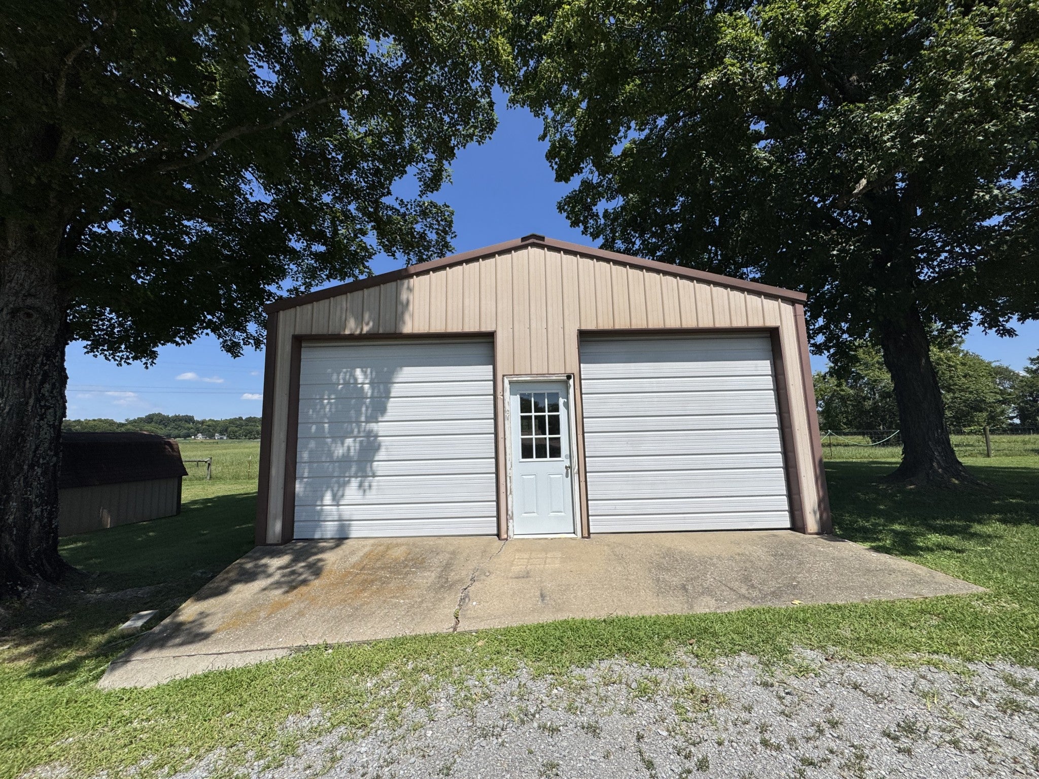 multi-family property for sale in Arrington, TN 37014, 5060 Wilson Pike 5060 Wilson Pike, Arrington TN 37014 multi-family property, photo 2 of 12