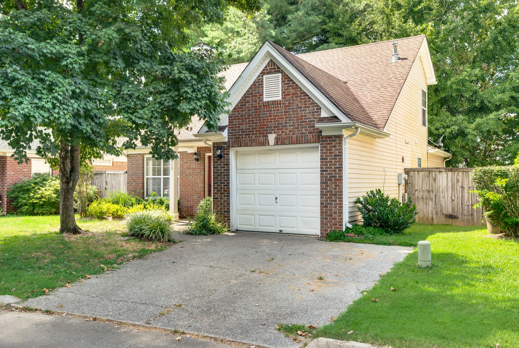 913 Idlewild Ct
