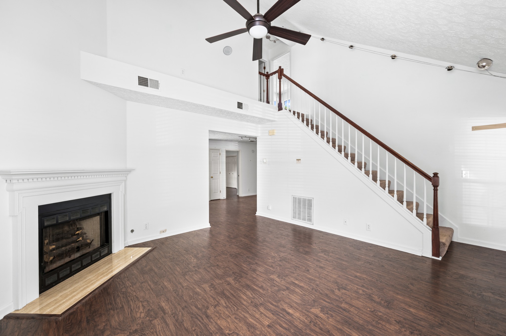913 Idlewild Ct