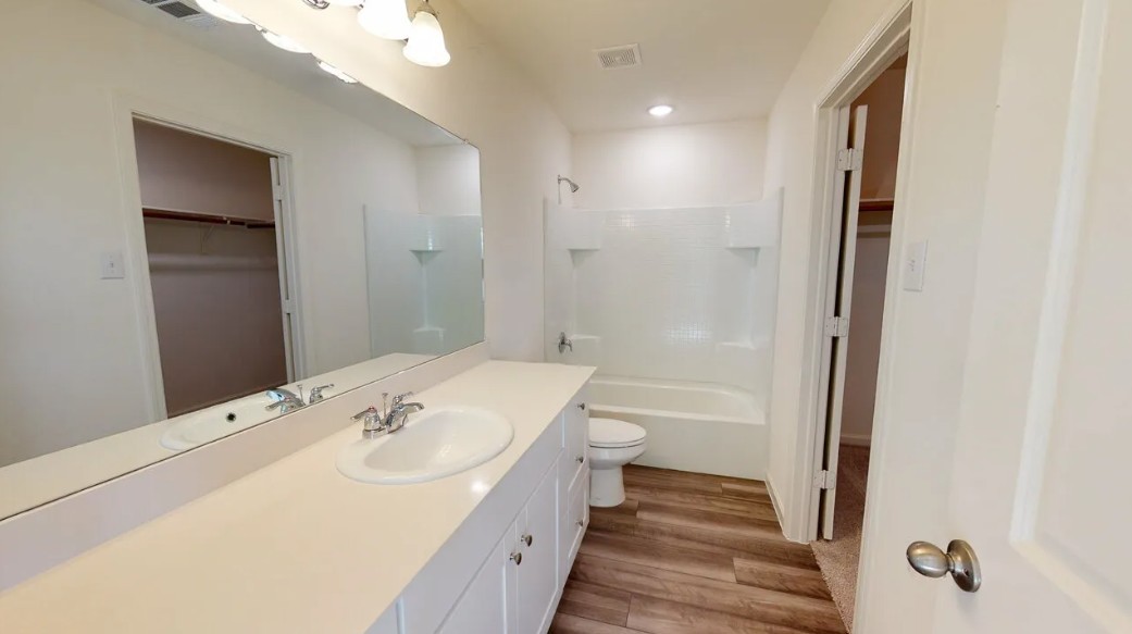 1057 Large Poppy Drive