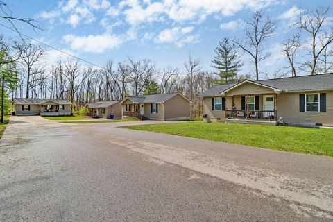10 Anthony St Crossville TN 38555