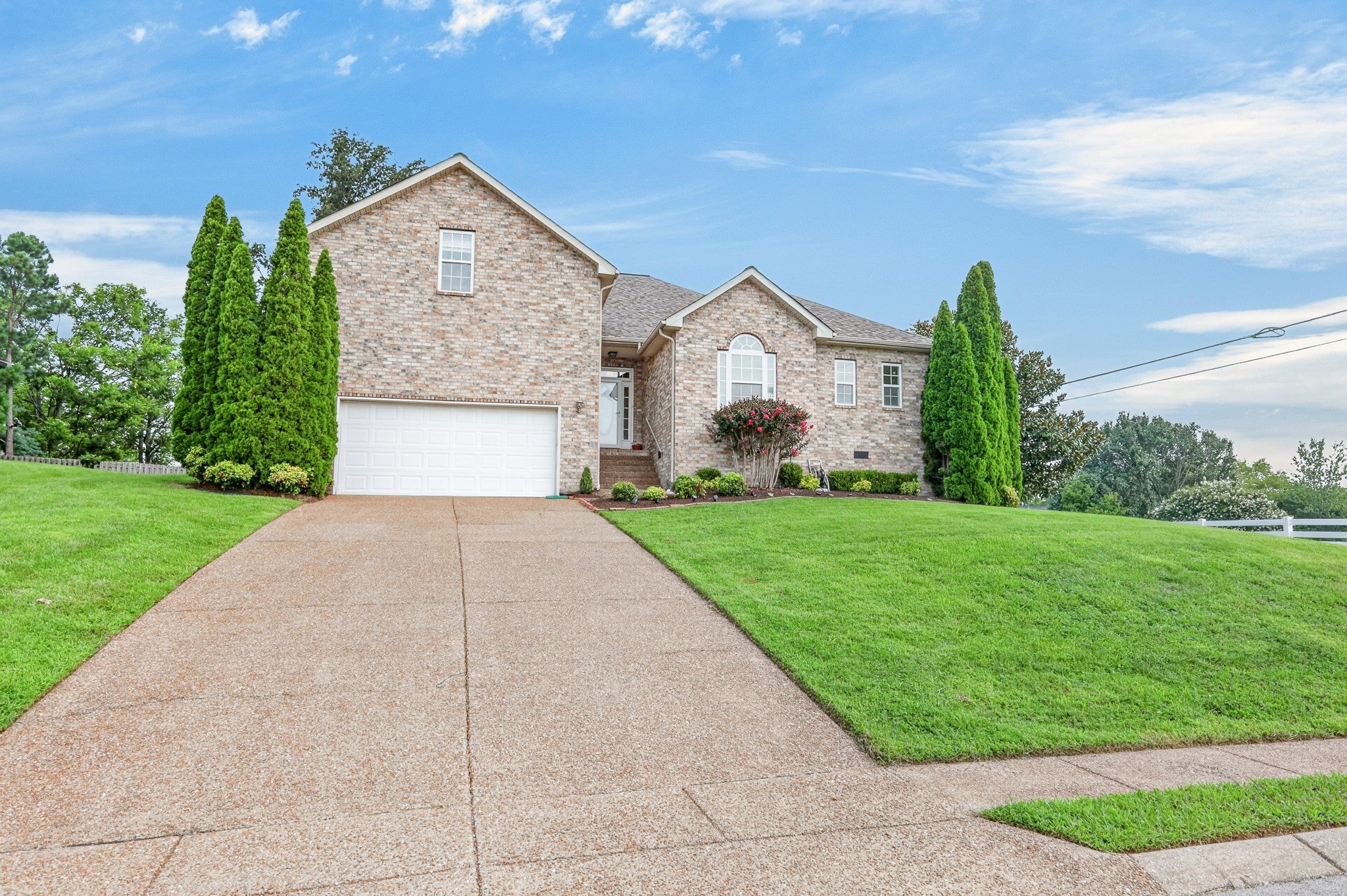 1738 Dryden Dr