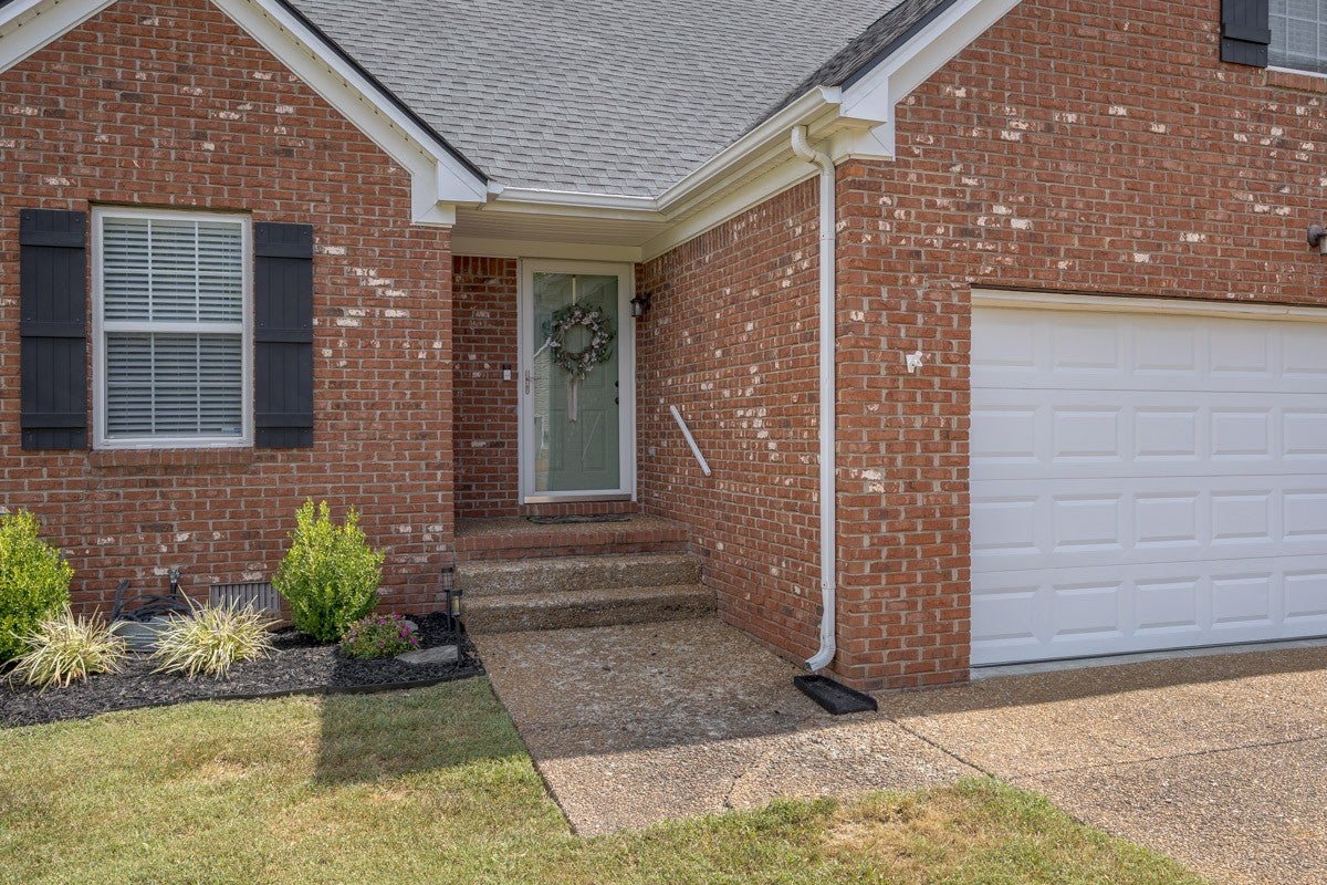 2623 Danbury Cir