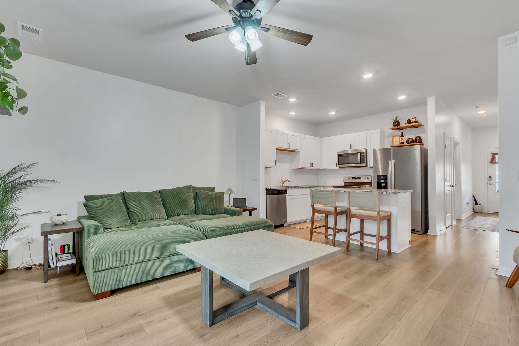 809 Dallas Dr