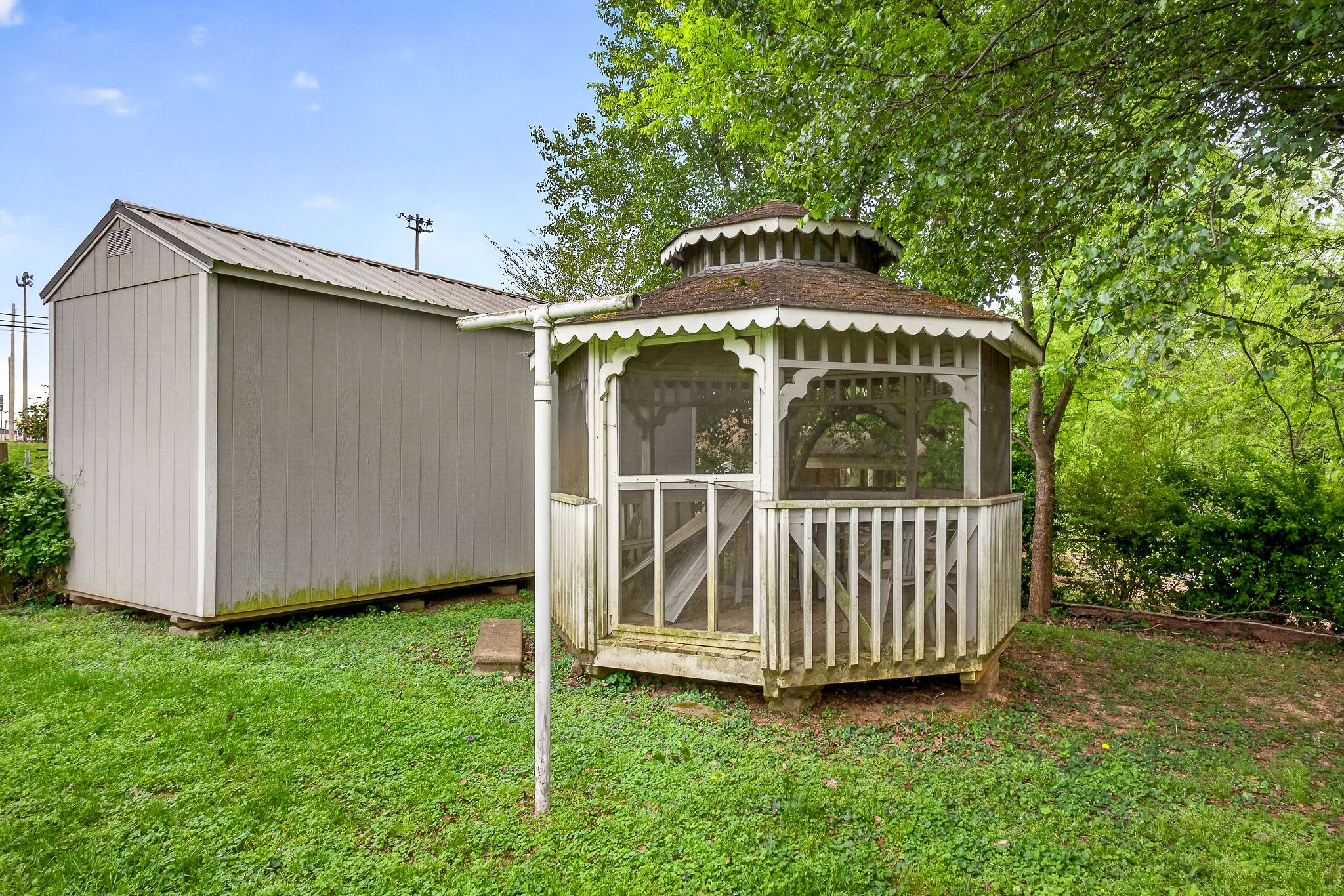 407 Sunset Dr