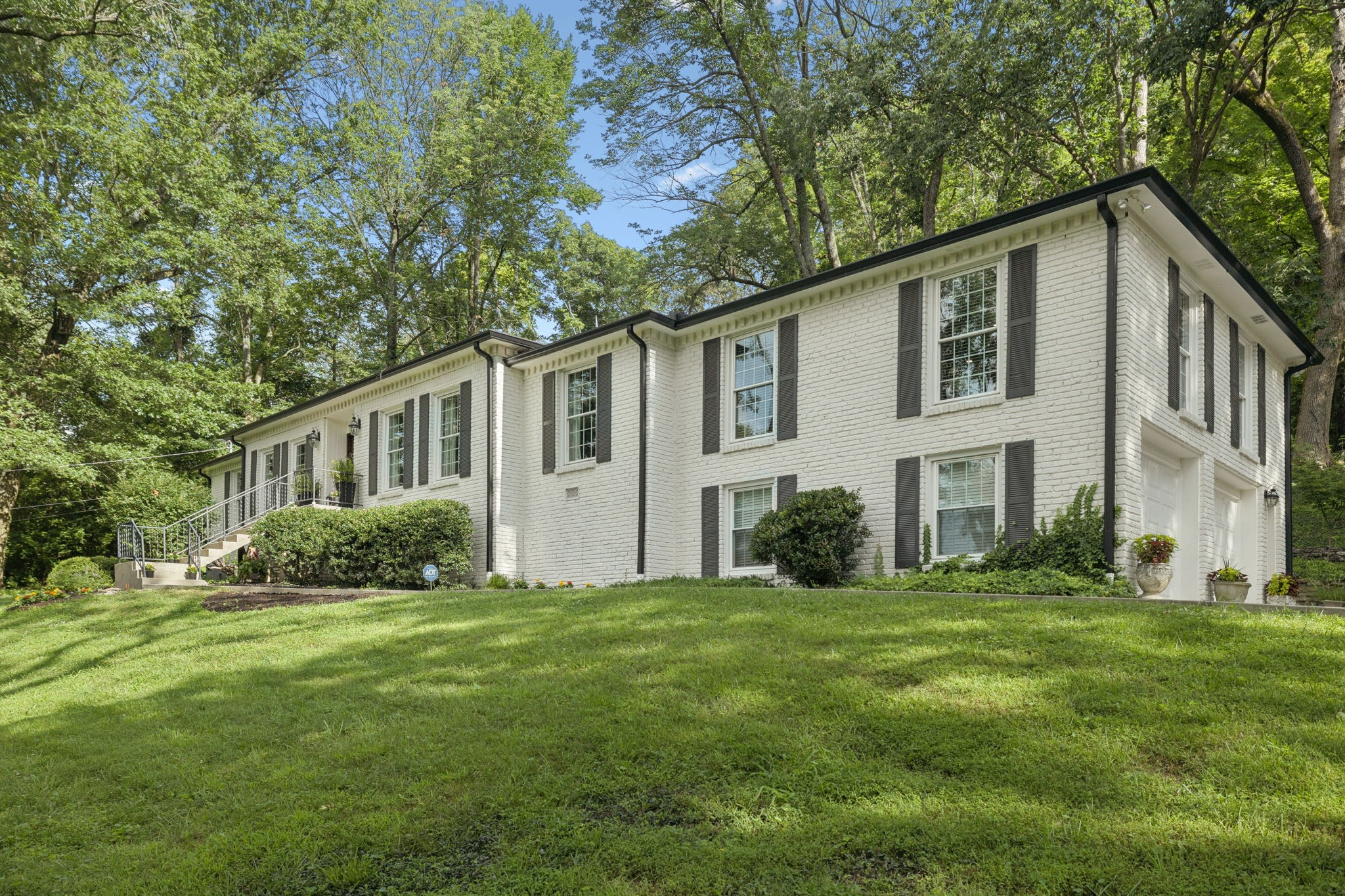 607 Forest Park Dr