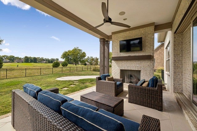 1504 Foxland Blvd