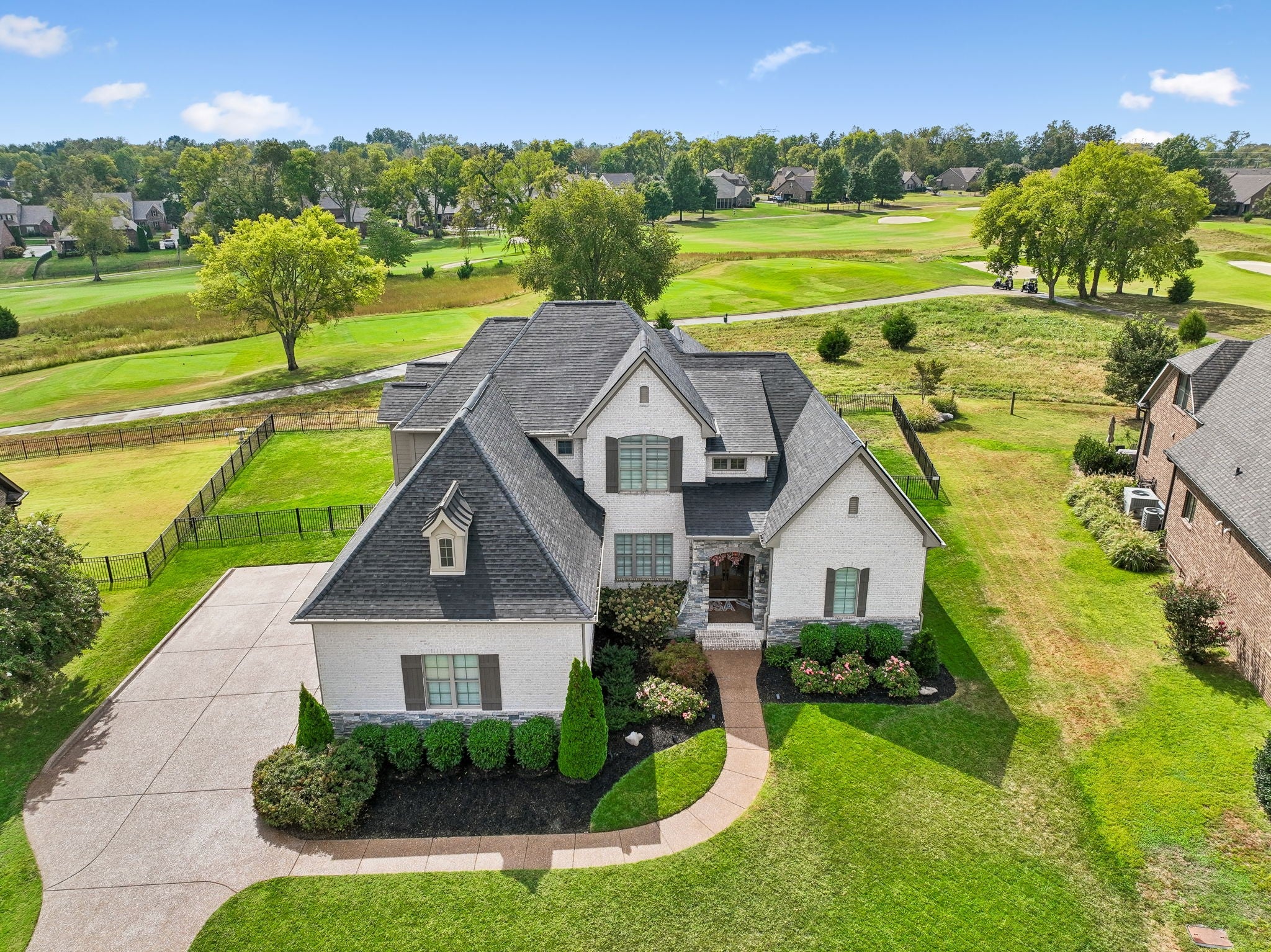 1504 Foxland Blvd