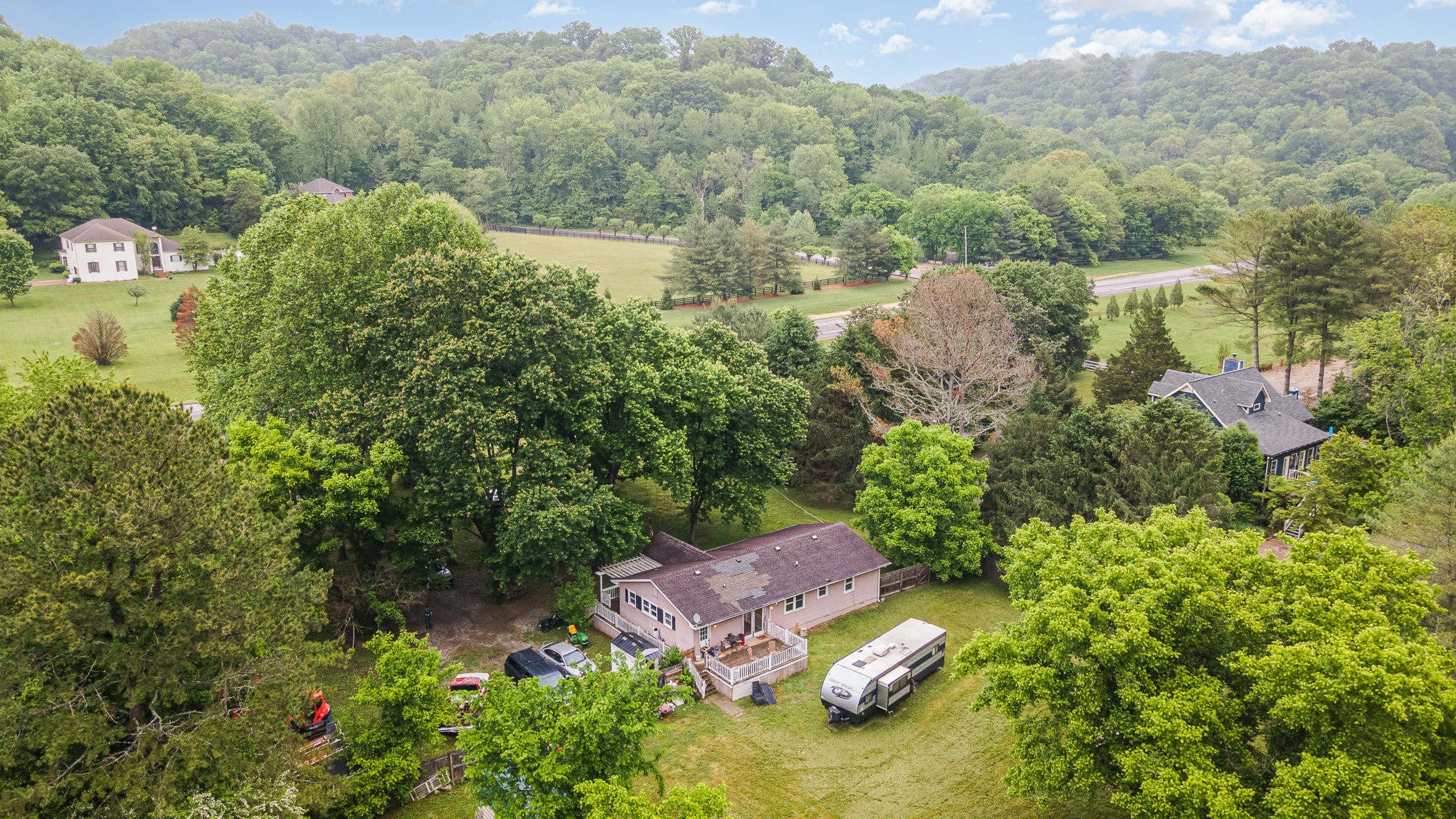 4051 New Highway 96 W