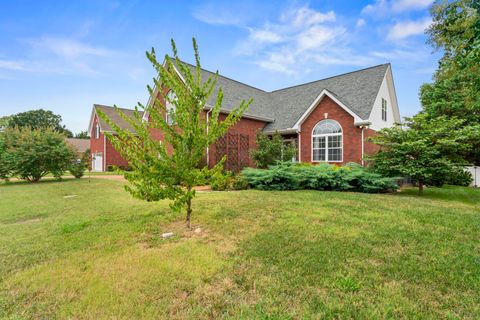 205 Red Jacket Trce Murfreesboro TN 37127