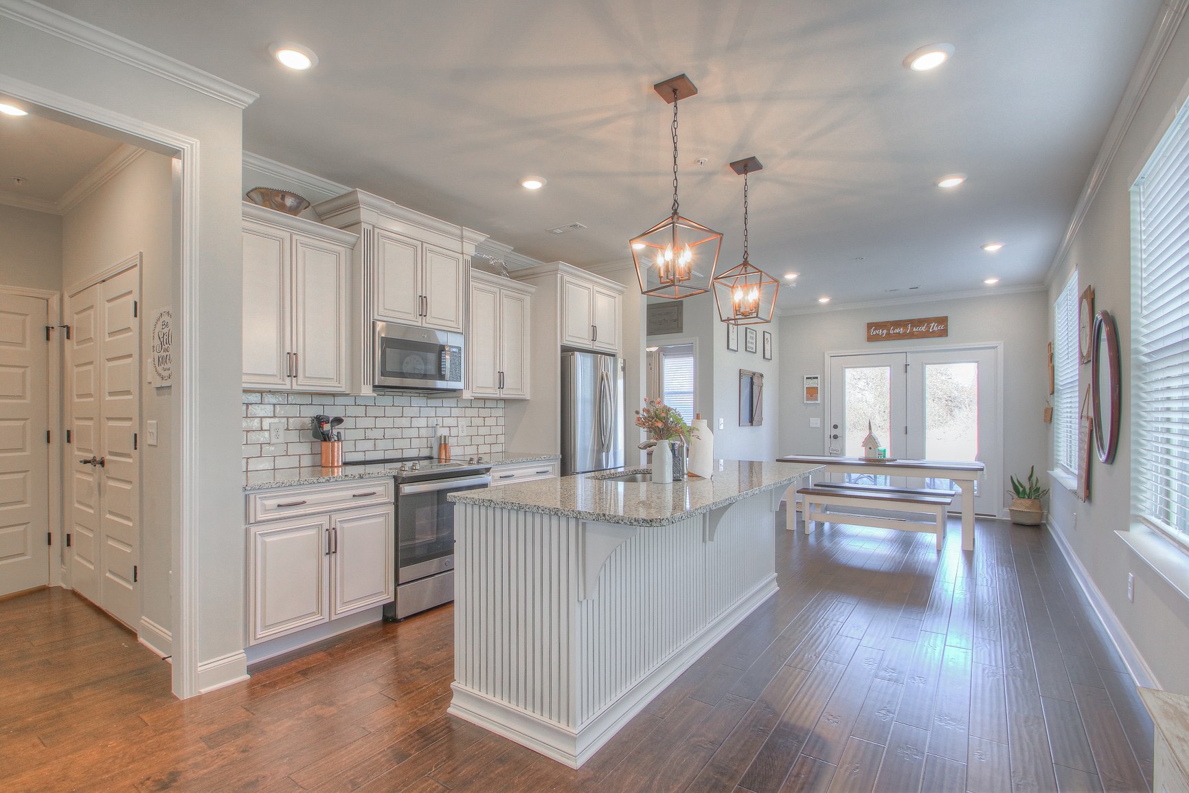 3113 Sassafras Ln