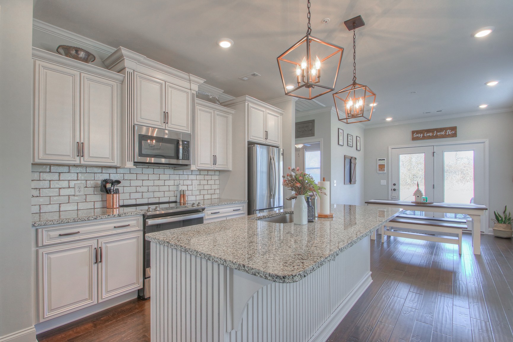 3113 Sassafras Ln
