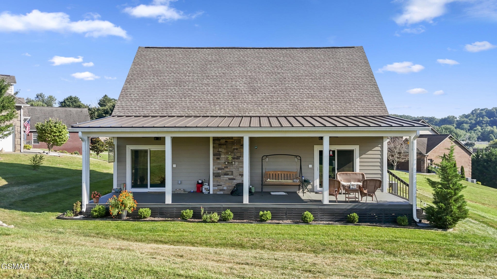 2212 Cristopher Court