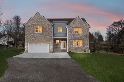 1054 Nichols Cir E Gallatin TN 37066