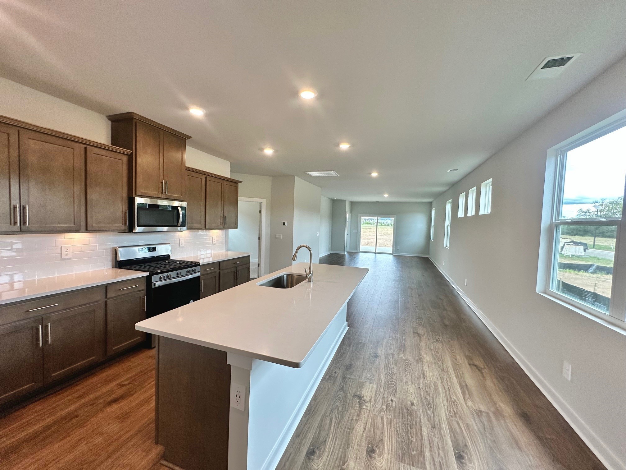 1052 STONEY BROOK PVT BEND