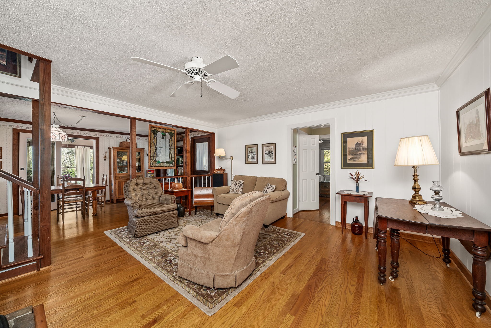 7630 Walking Horse Ln