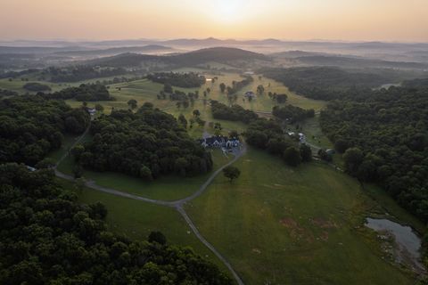 6180 SE Tater Peeler Rd Lebanon TN 37090