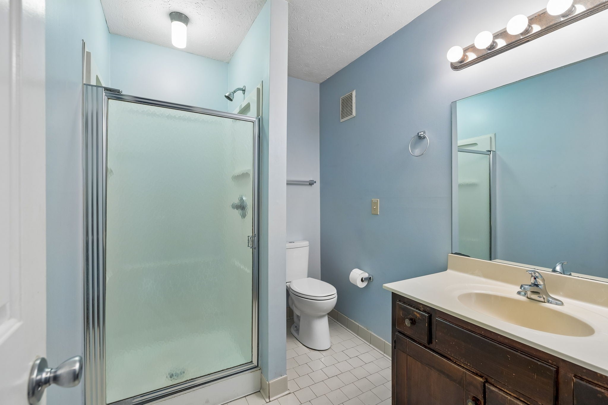 1808 State St 101