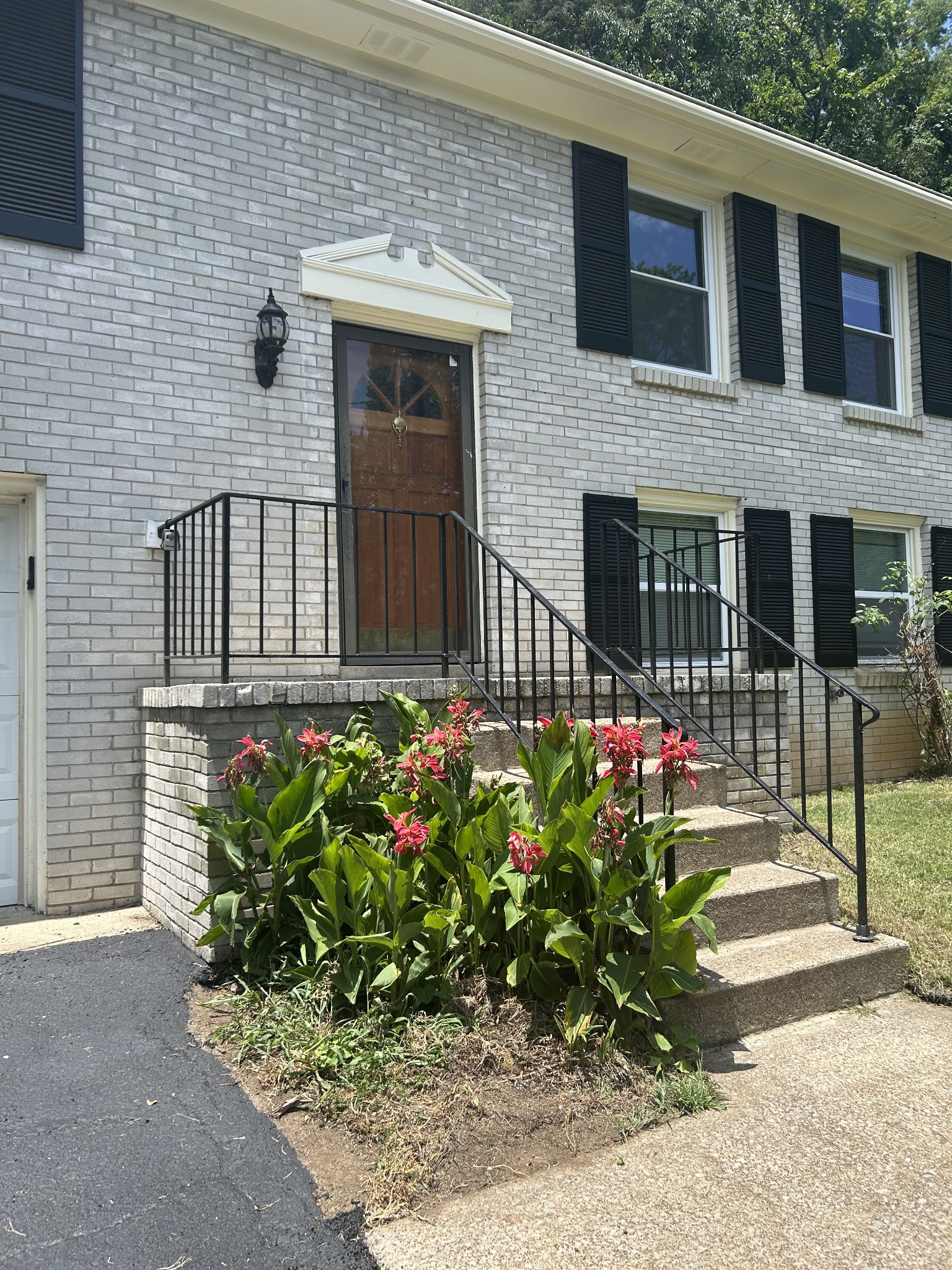 211 Sawyer Brown Ct