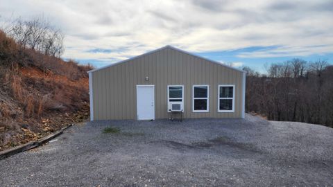 276 Schelley Rd Gainesboro TN 38562