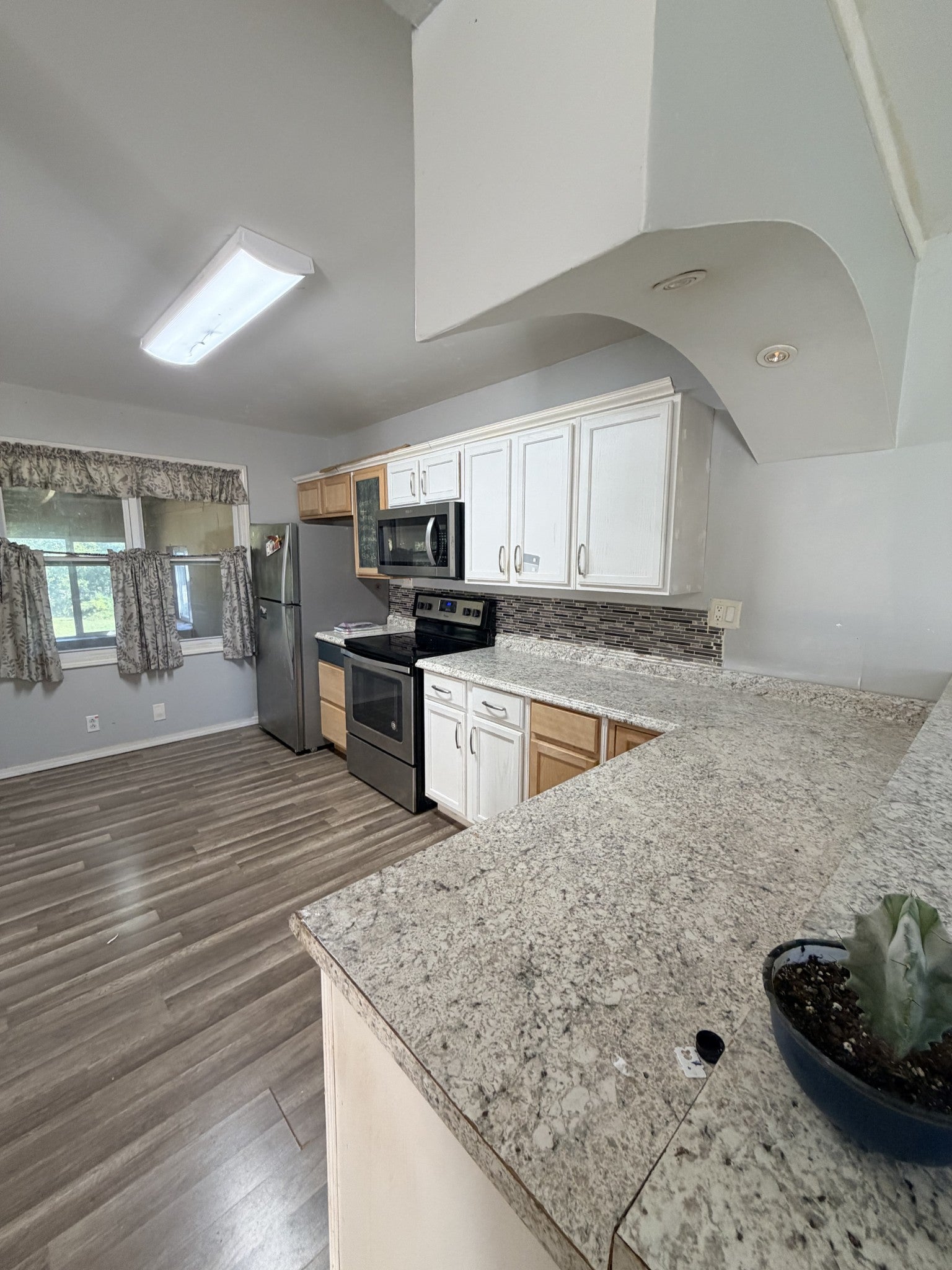 205 Sells St