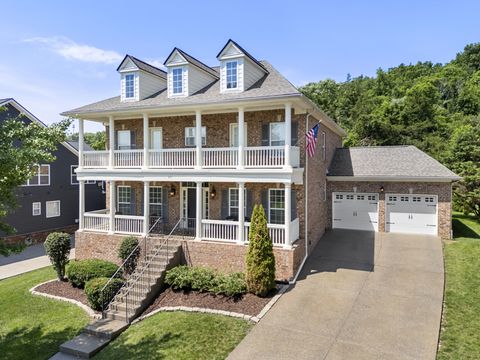 Photo of 327 Wandering Cir, Franklin, TN 37067 (MLS # 3230286)