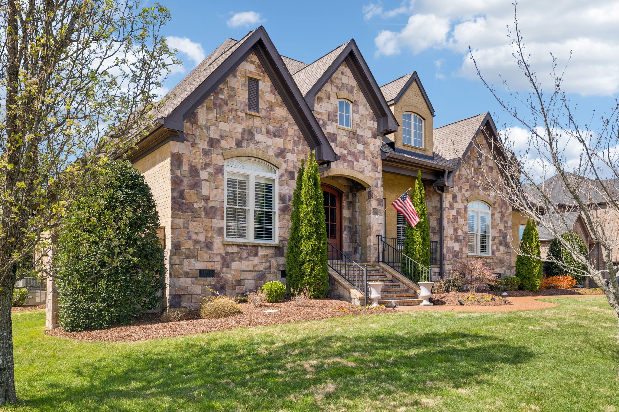 1194 Meadow Bridge Ln