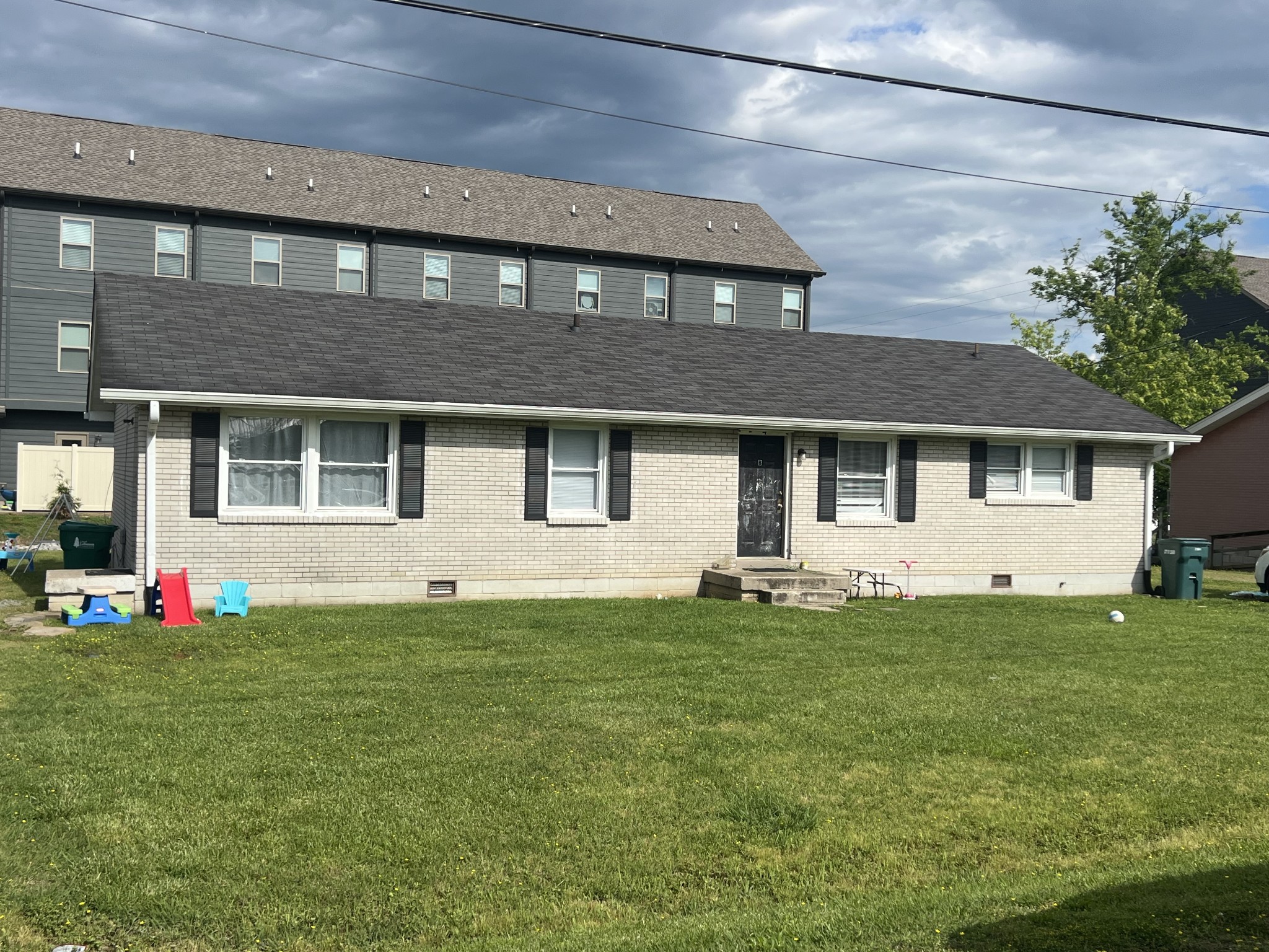 713 Kent Dr