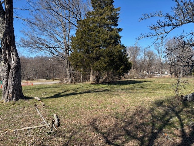 5702 Clarksville Pike