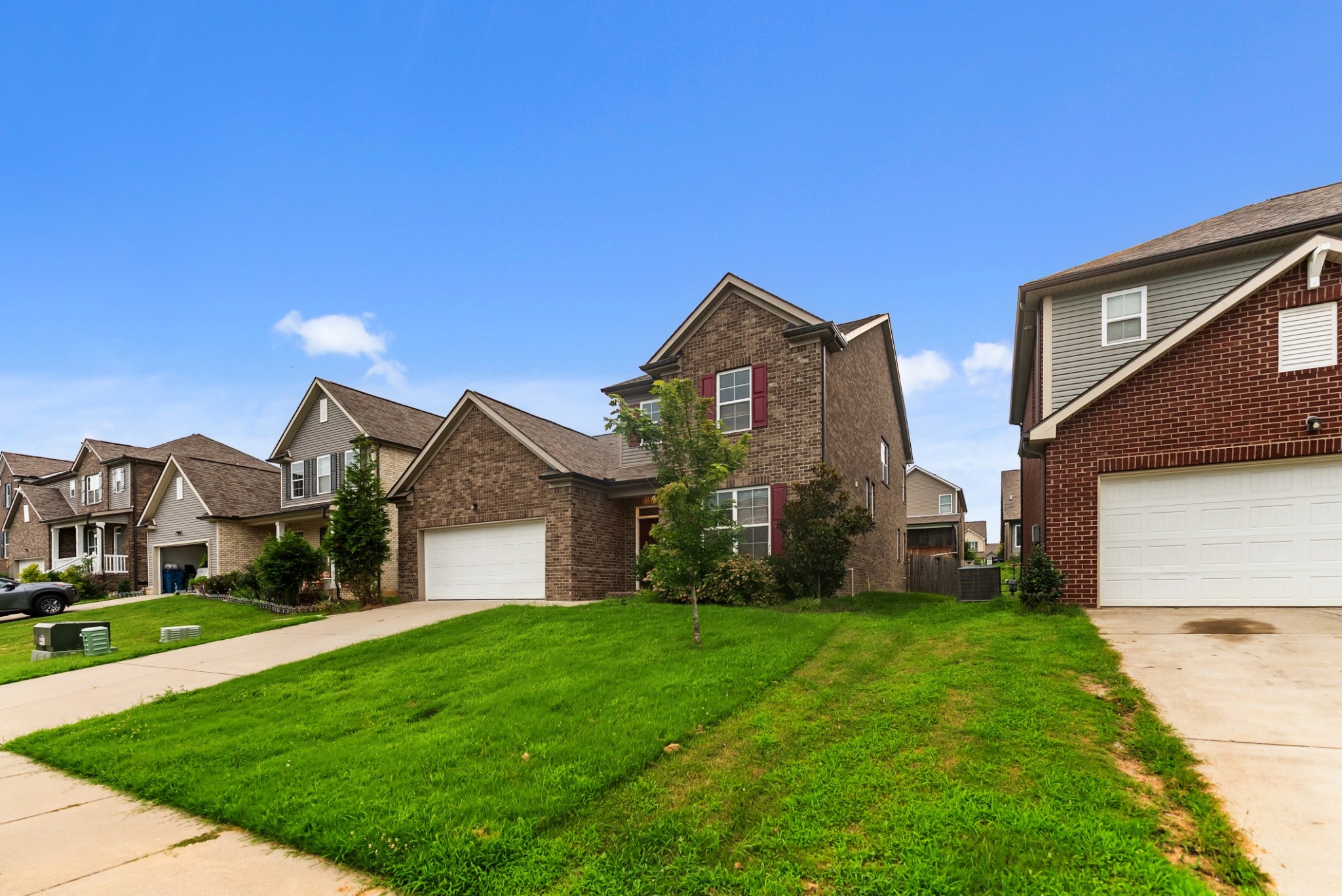 606 Green Meadow Ln