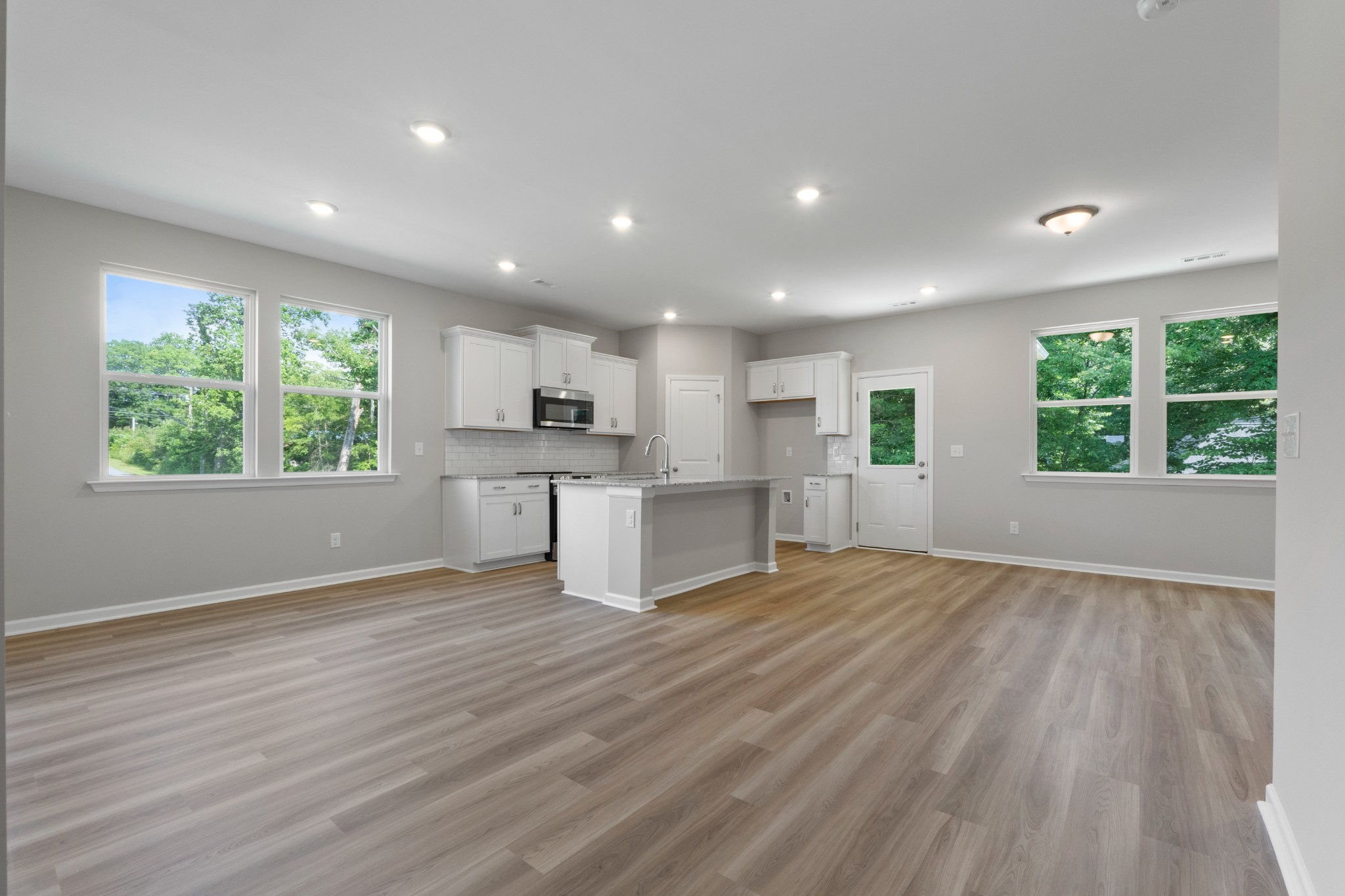 28 Aurora Cir
