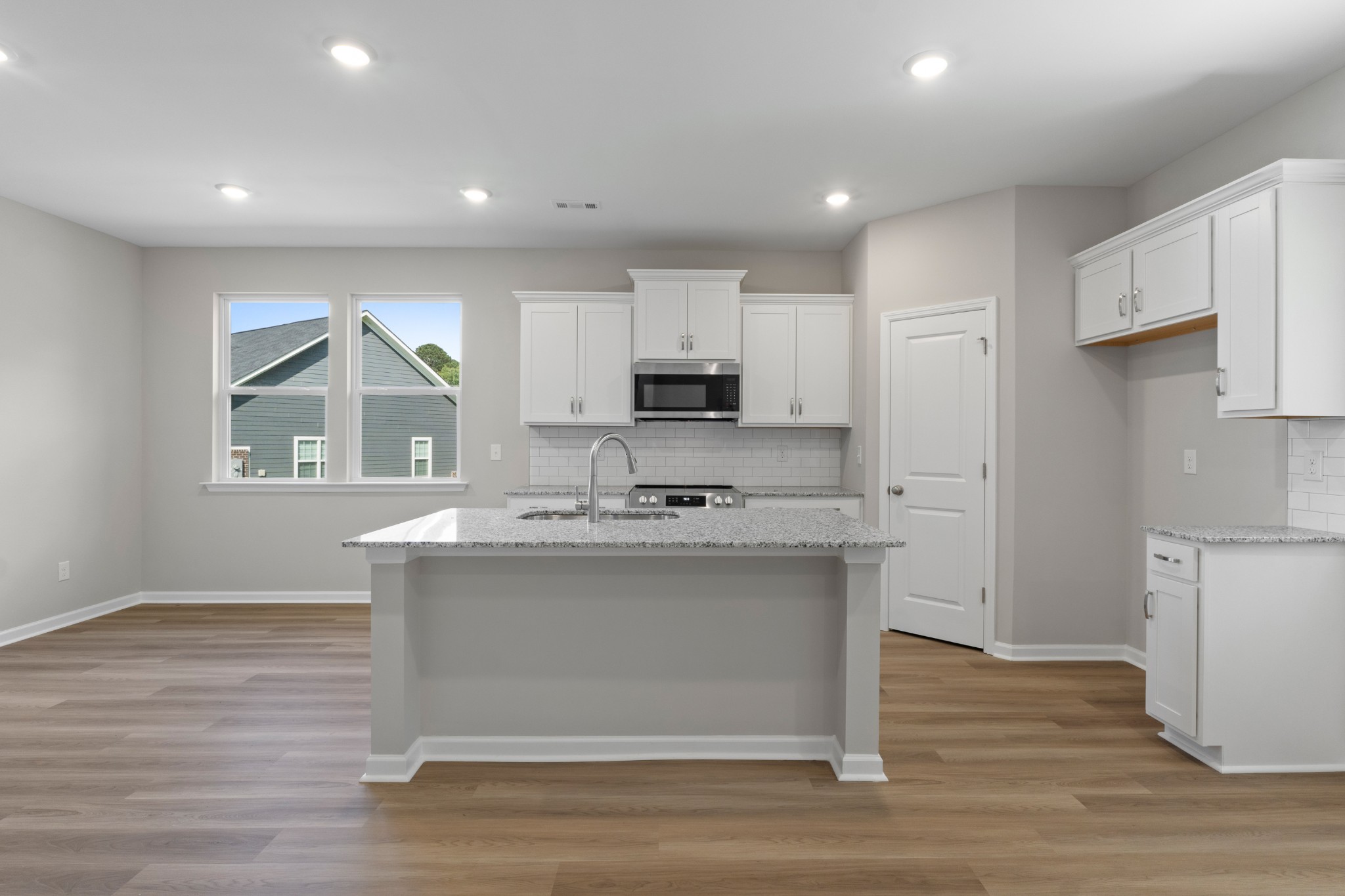 28 Aurora Cir