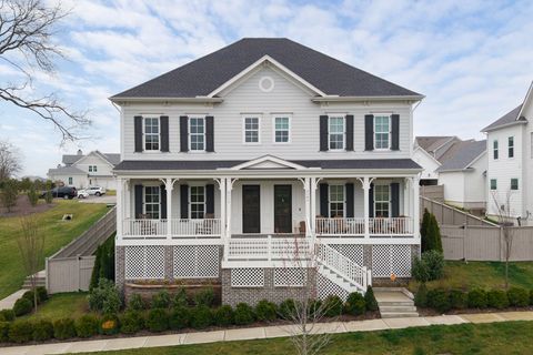 2115 Hollydale Aly Franklin TN 37064