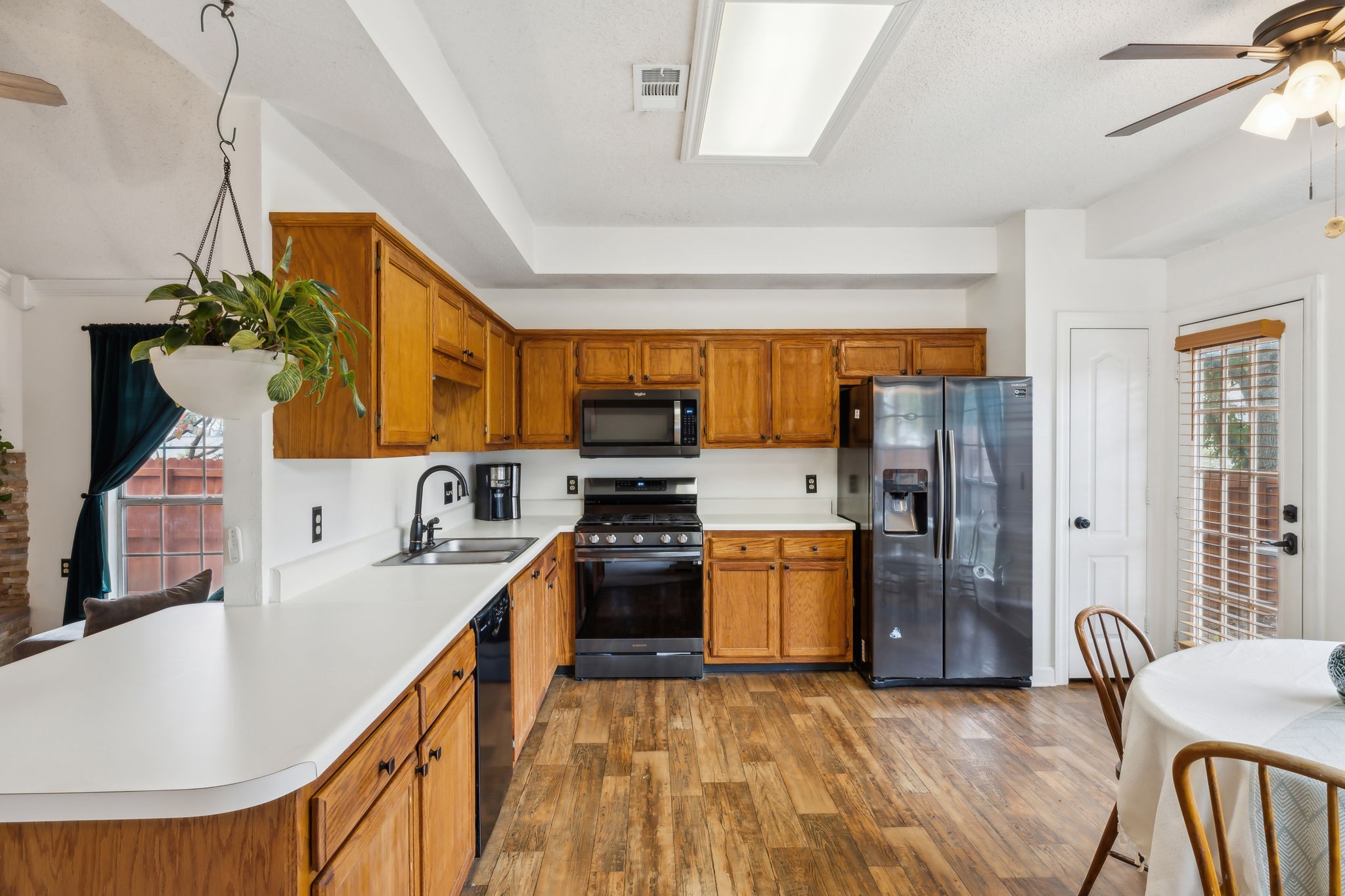 Hermitage, Tennessee 37076, United States, 3 Bedrooms Bedrooms, ,2 BathroomsBathrooms,Residential,Pending,33775