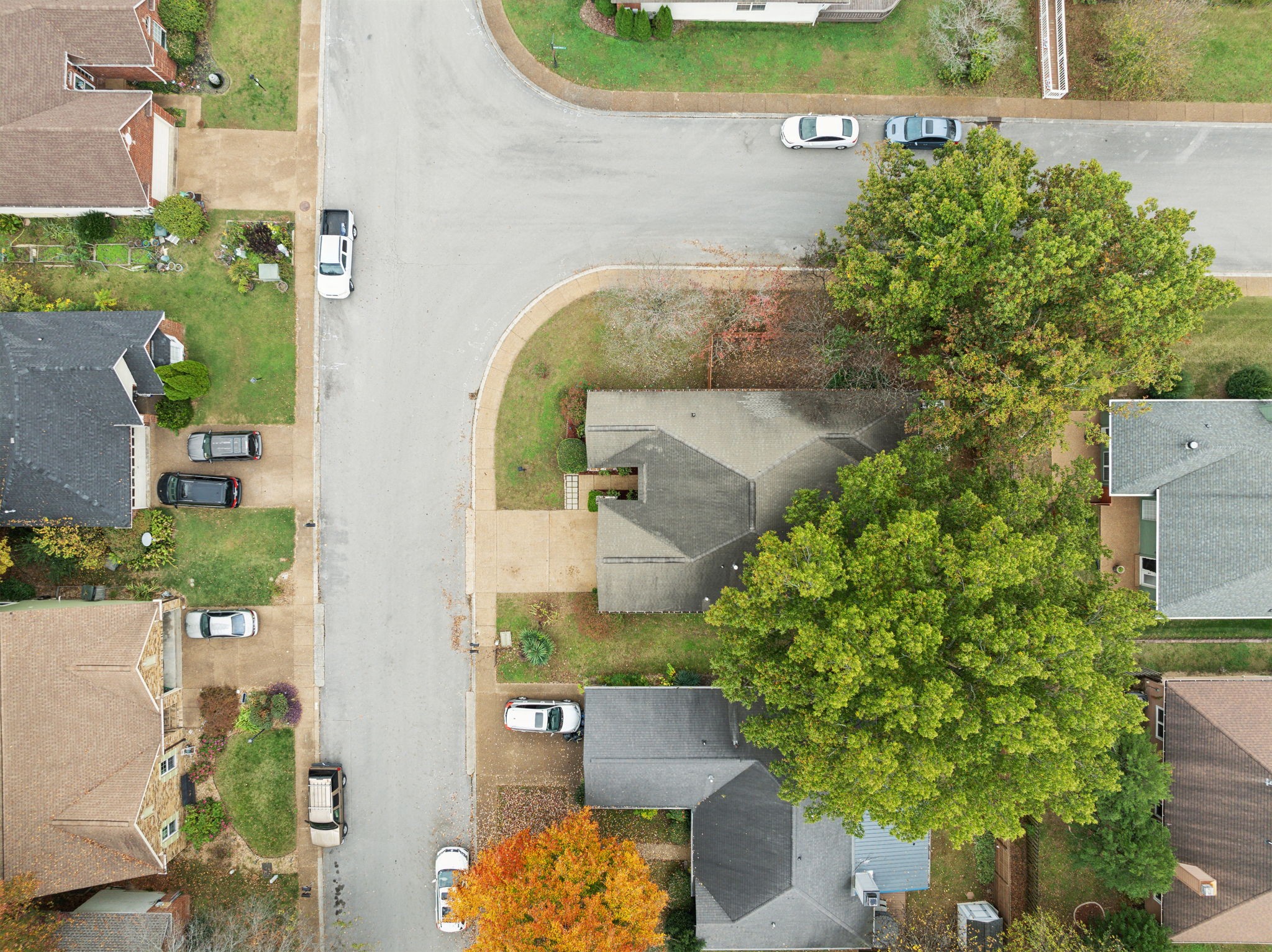 Hermitage, Tennessee 37076, United States, 3 Bedrooms Bedrooms, ,2 BathroomsBathrooms,Residential,Pending,33775