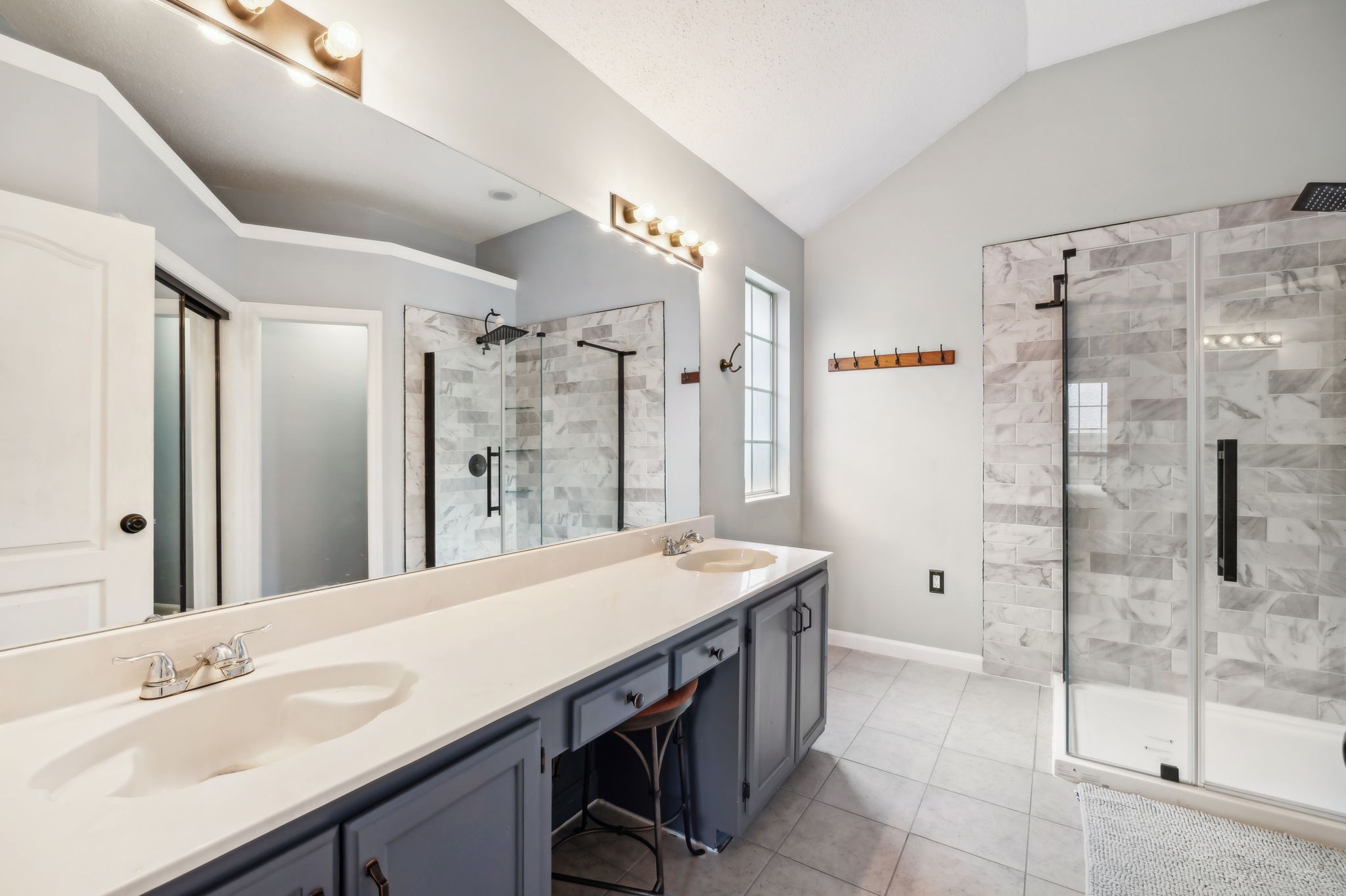 Hermitage, Tennessee 37076, United States, 3 Bedrooms Bedrooms, ,2 BathroomsBathrooms,Residential,Pending,33775