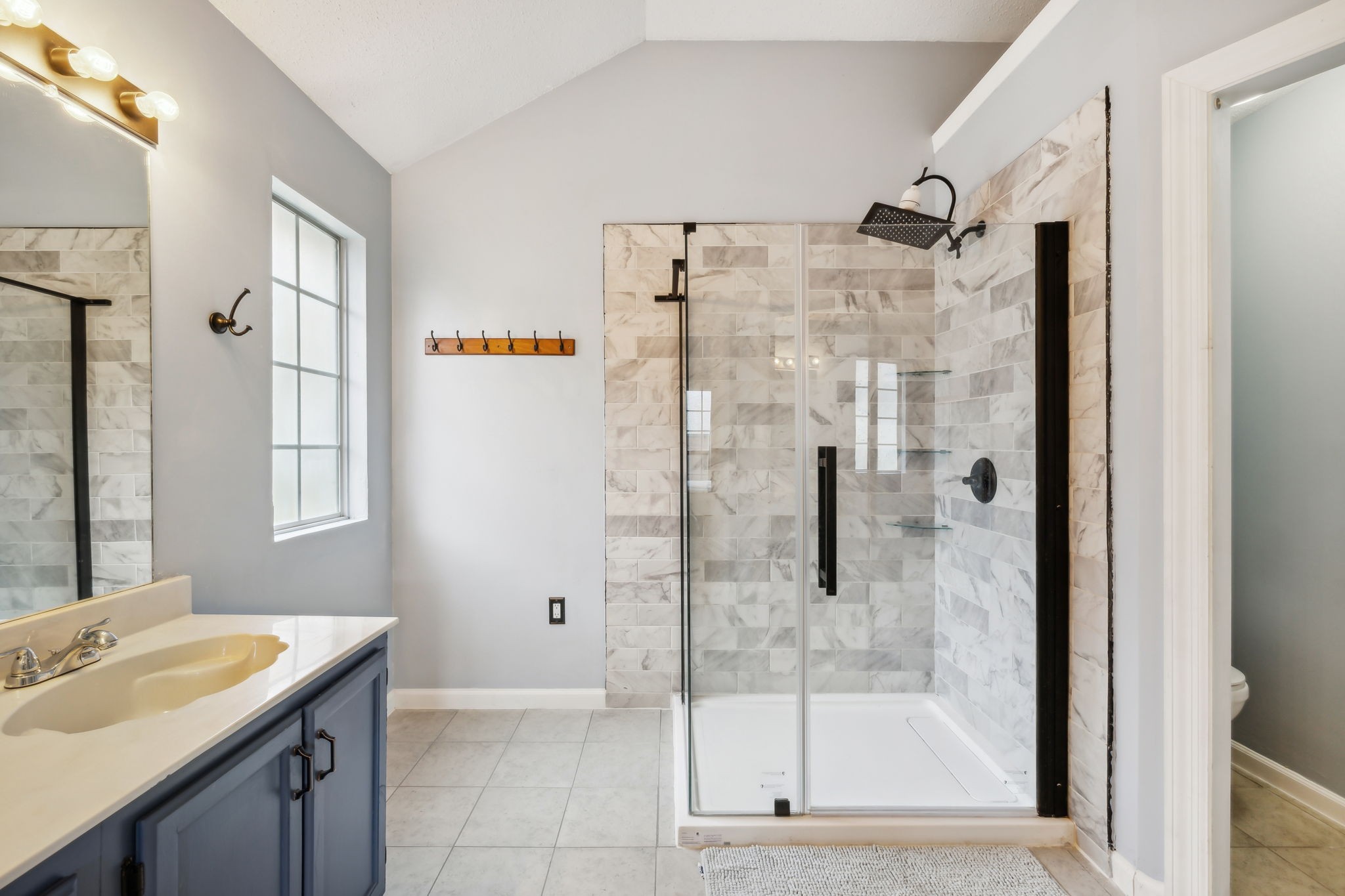 Hermitage, Tennessee 37076, United States, 3 Bedrooms Bedrooms, ,2 BathroomsBathrooms,Residential,Pending,33775