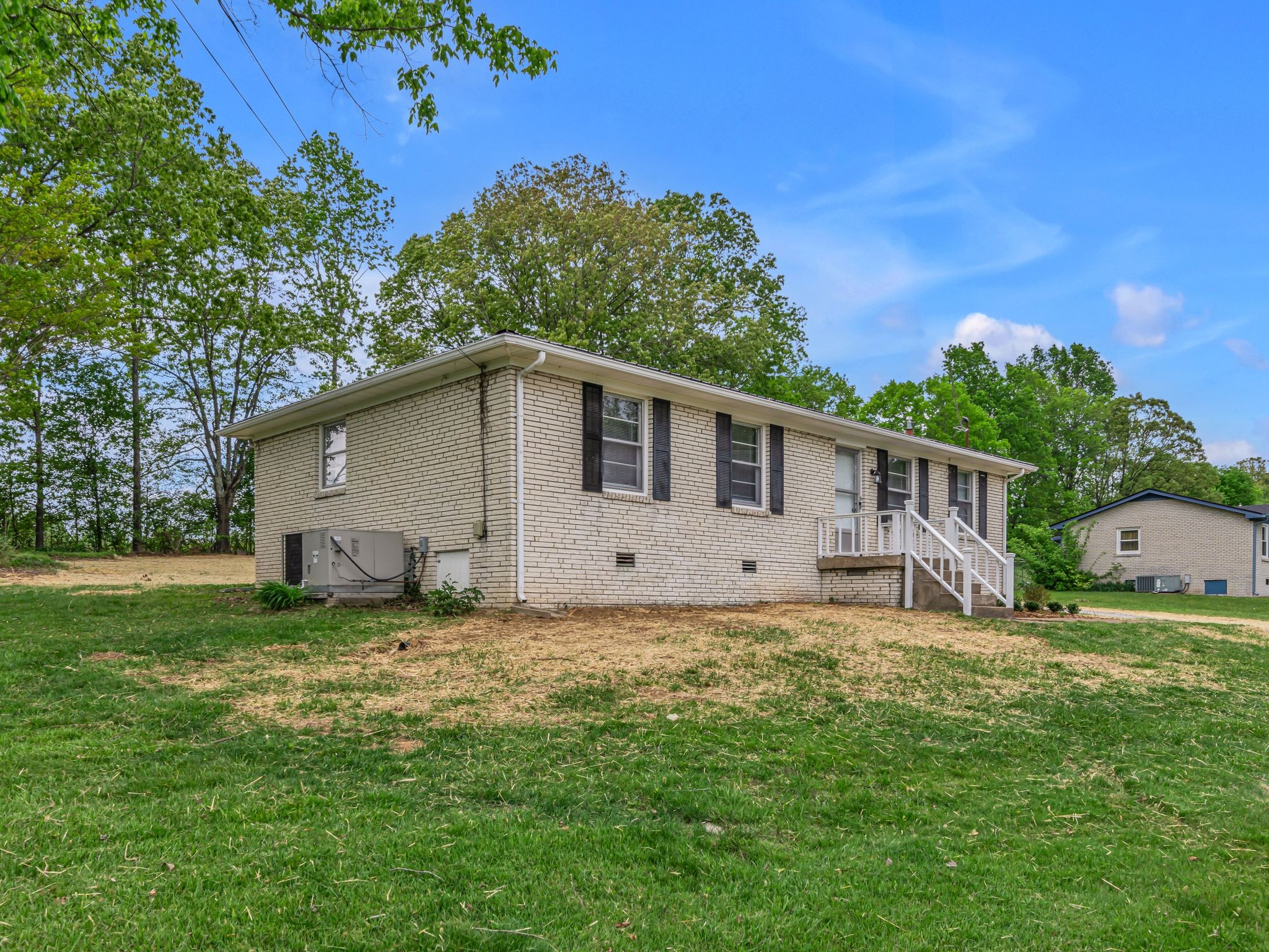 129 Hilltop Dr