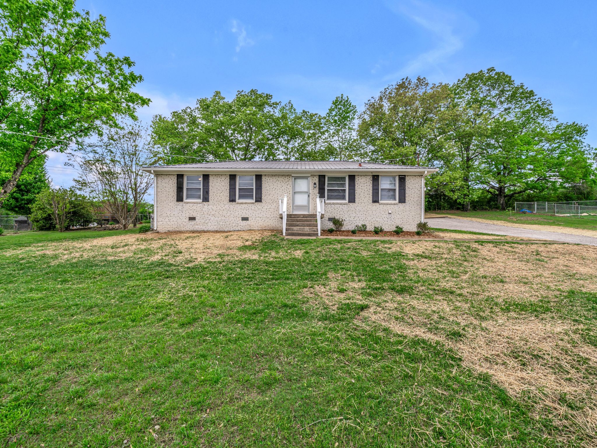 129 Hilltop Dr