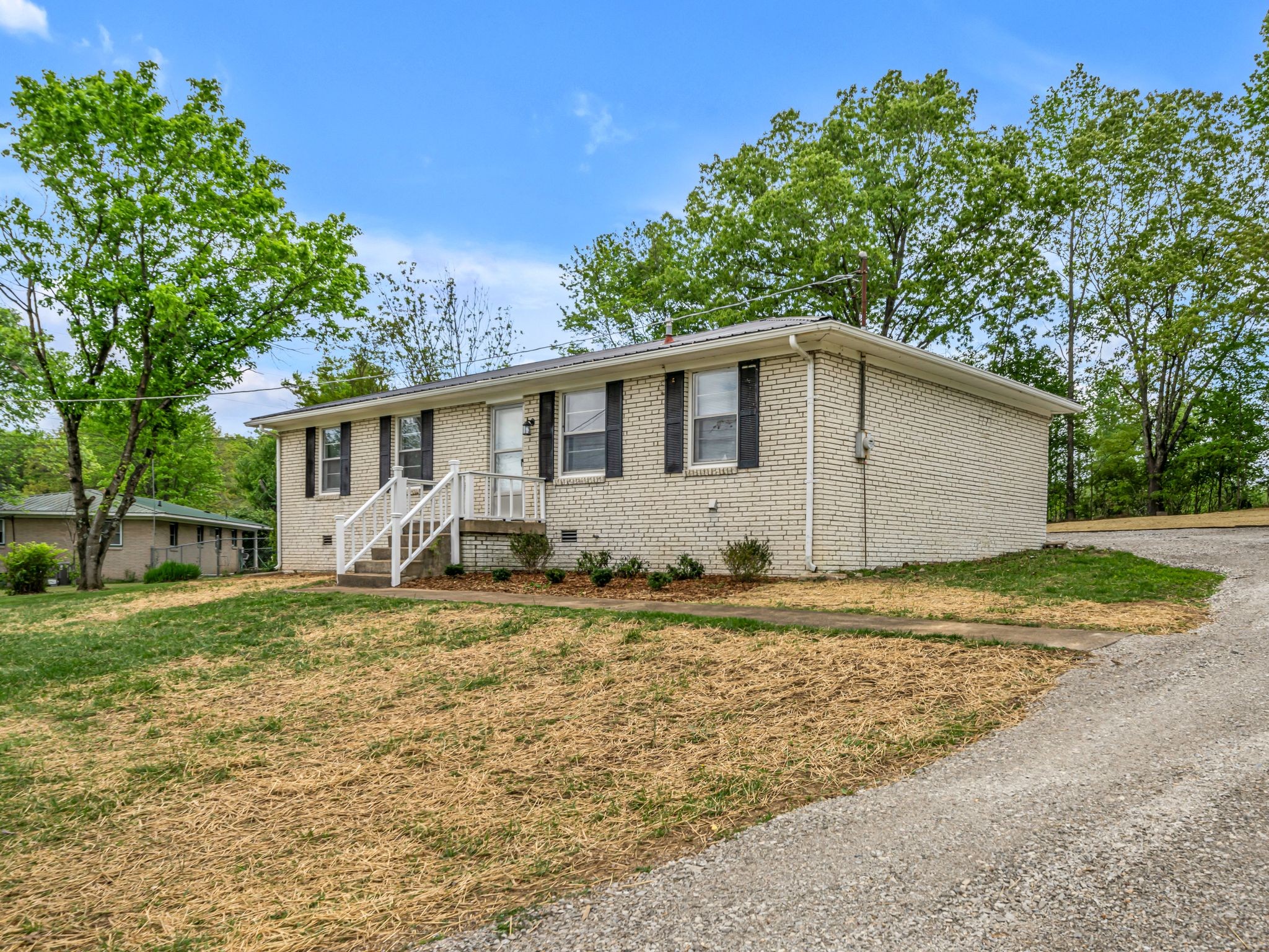 129 Hilltop Dr