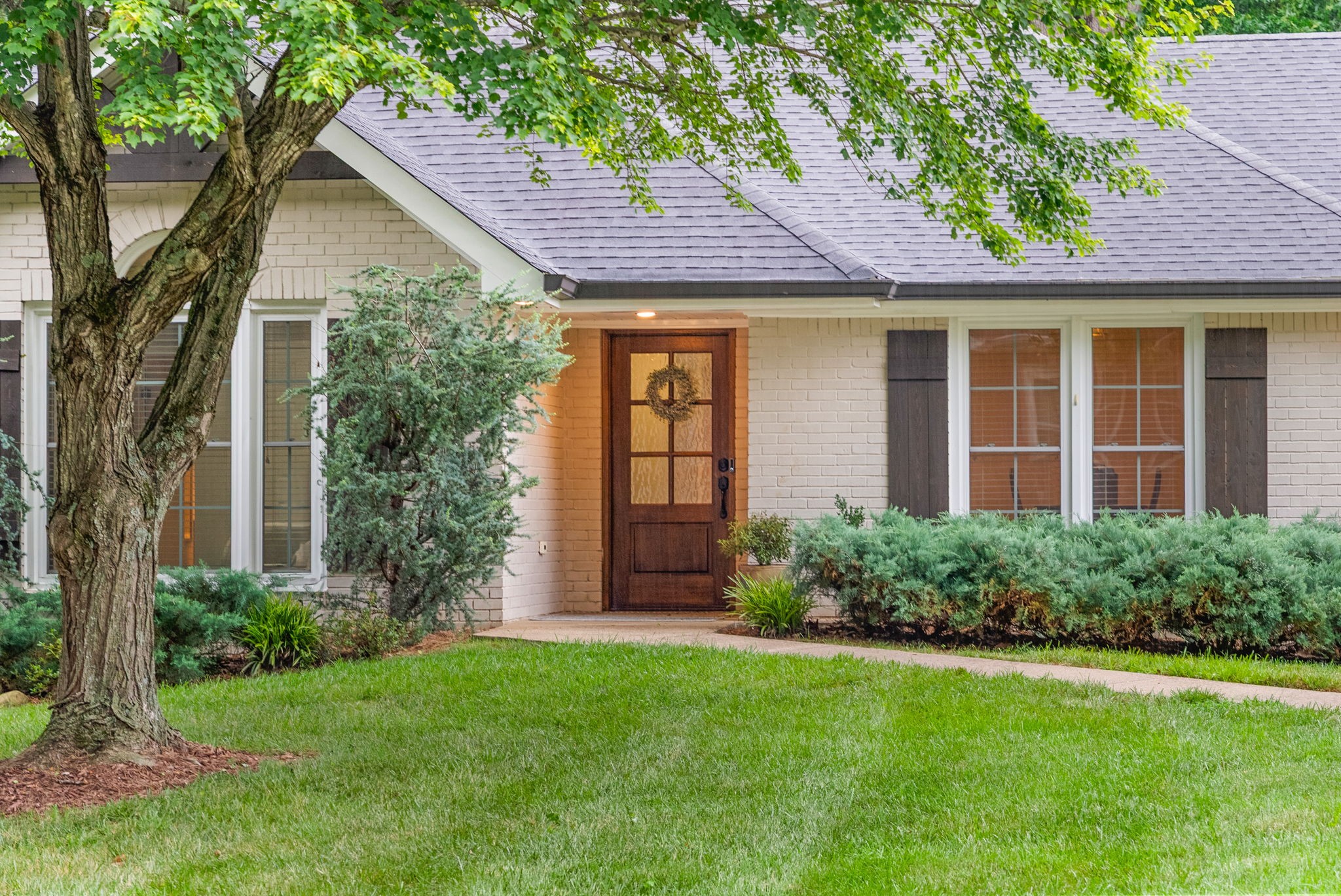 234 Longwood Ln